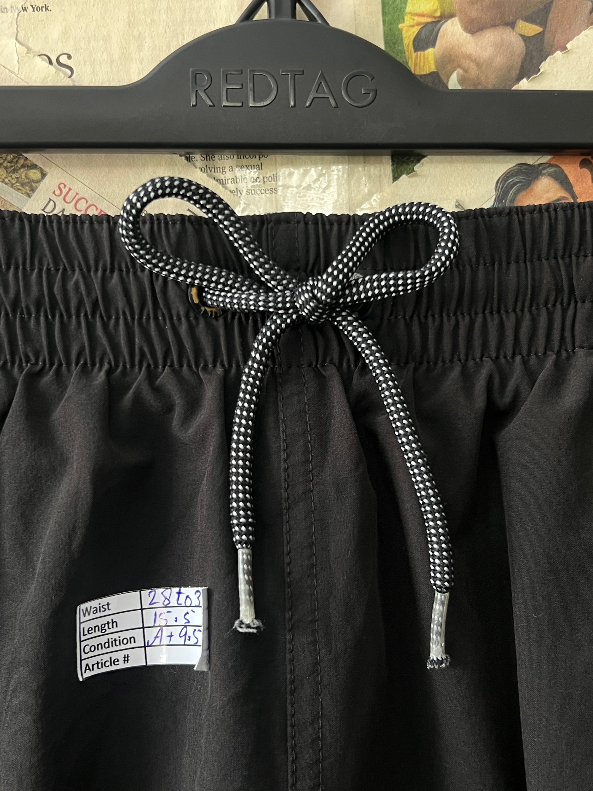 N*ke® Waist: 28" to 30" | Black | Shorts | - Genuine Maal