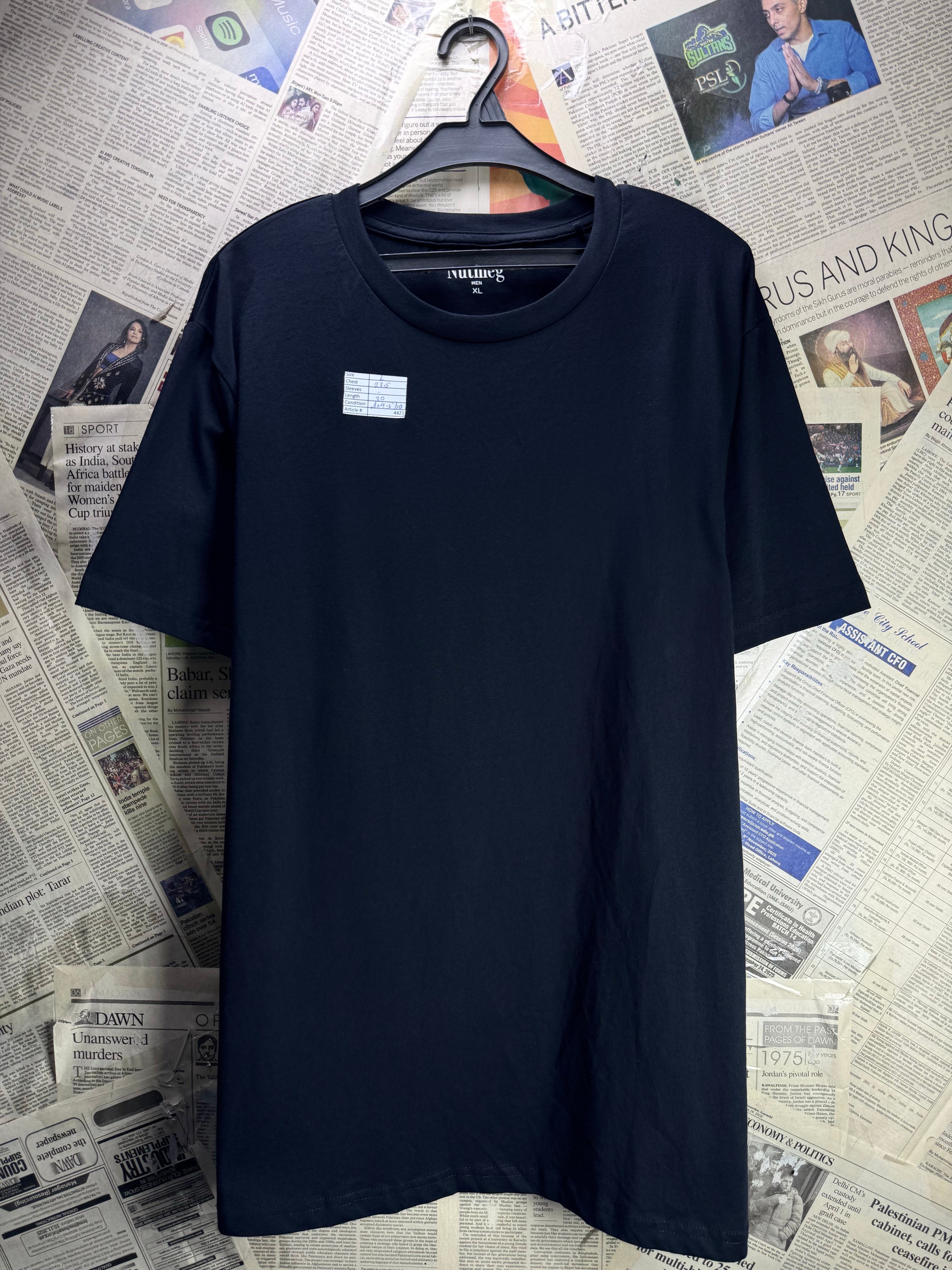 Nutmeg® Large | Chest: 23.5" | Black | T-Shirt | Cotton | 4423 - Genuine Maal
