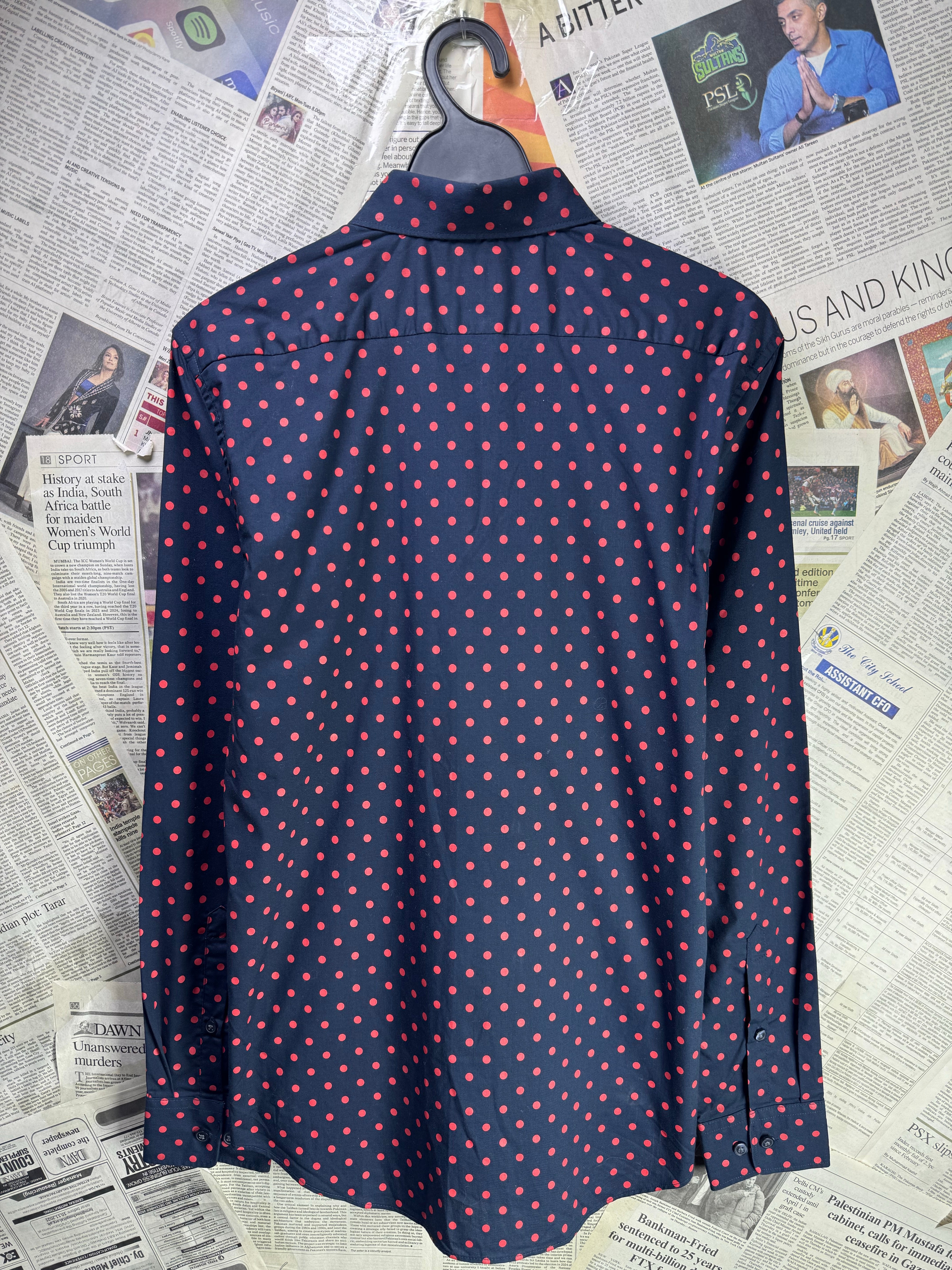 H&M® Small | Chest: 19.5" | Navy Blue And Red Polka Dots | Shirt | Cotton - Poly | 3275 - Genuine Maal