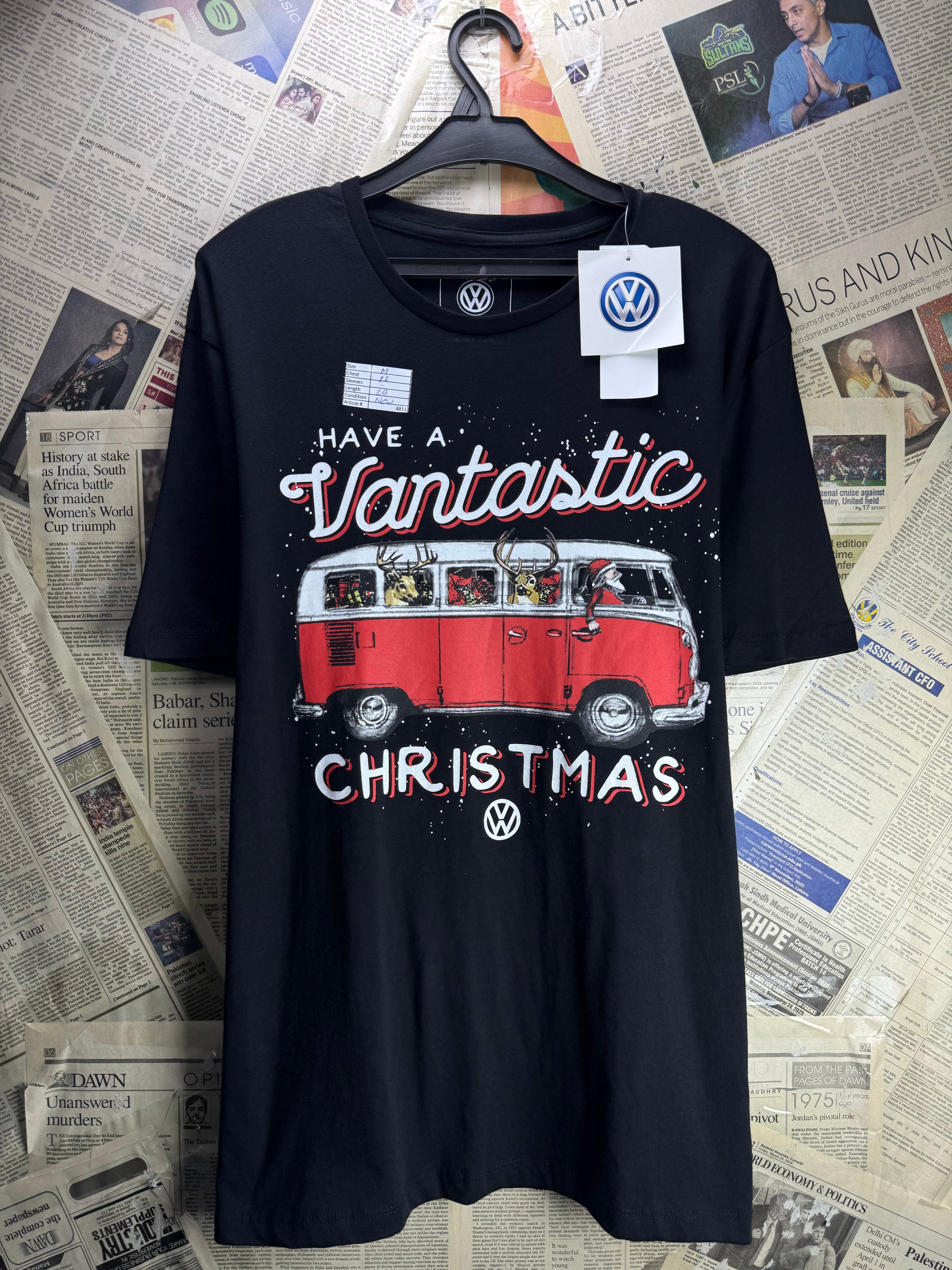 Volkswagen® Medium | Chest: 22" | Black | T-Shirt | Poly - Cotton | 4851 - Genuine Maal