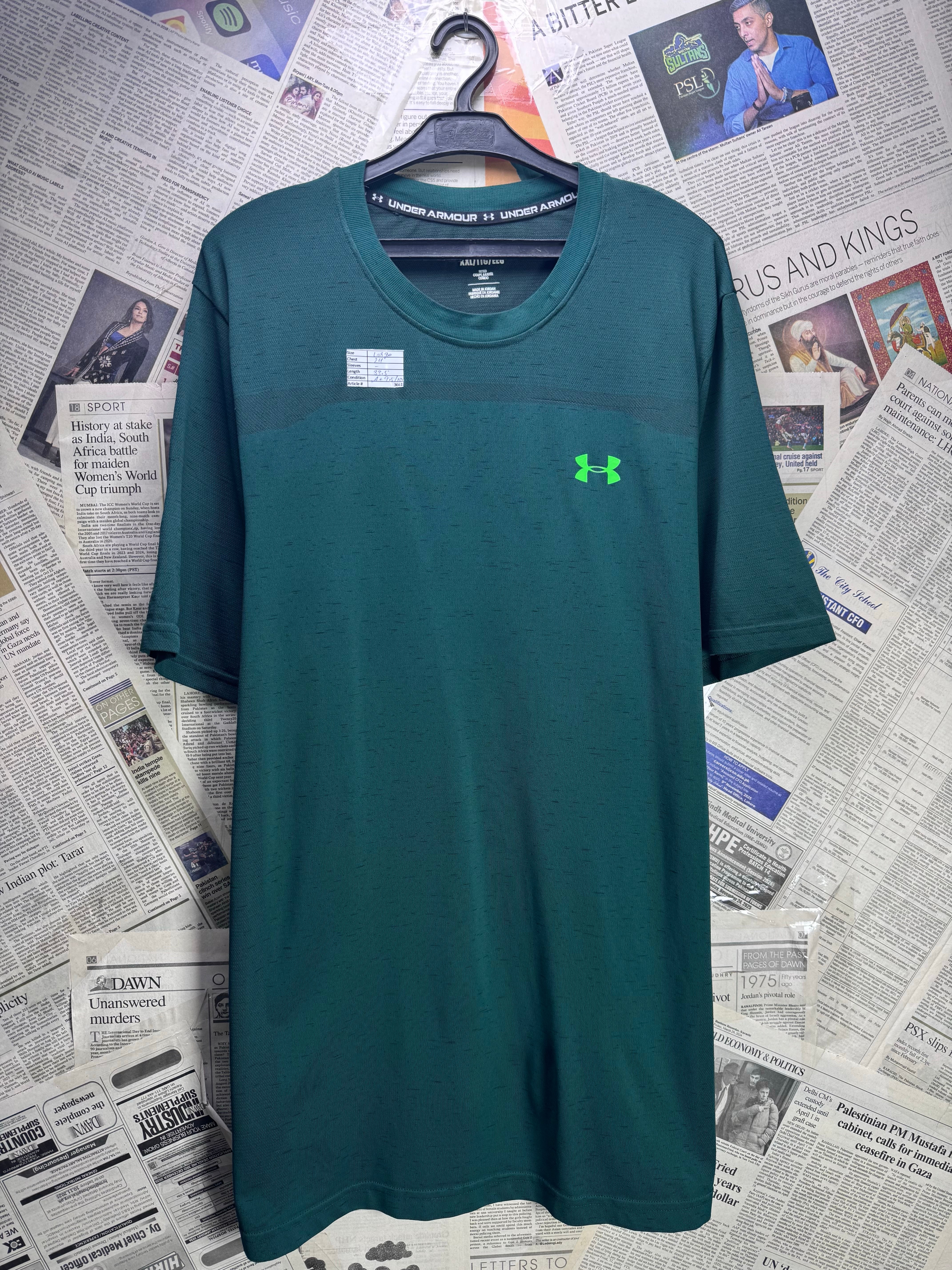 Under Armo*r® Large | Chest: 24" | Dark Teal | Sports T-Shirt | 3661 - Genuine Maal