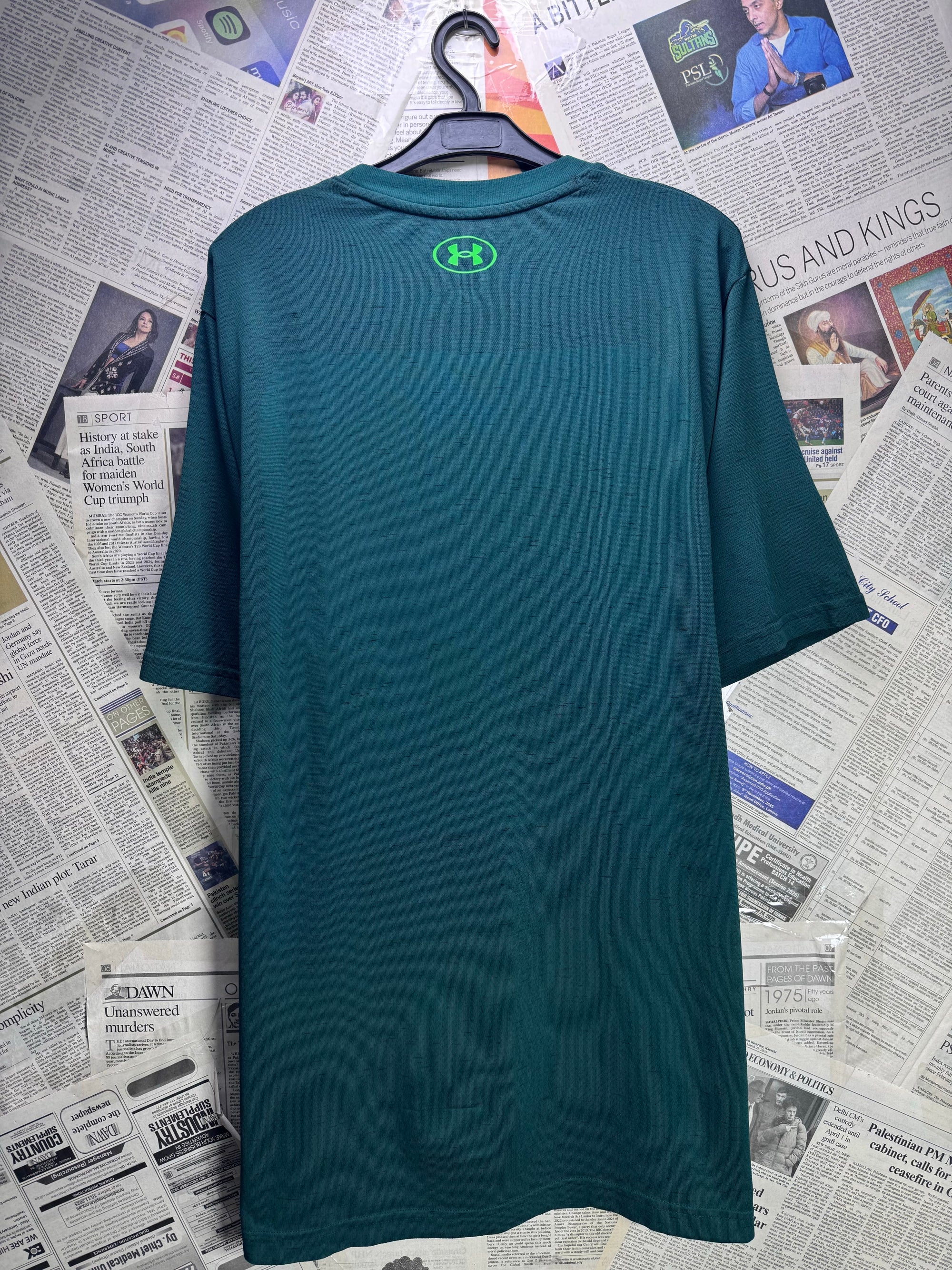 Under Armo*r® Large | Chest: 24" | Dark Teal | Sports T-Shirt | 3661 - Genuine Maal