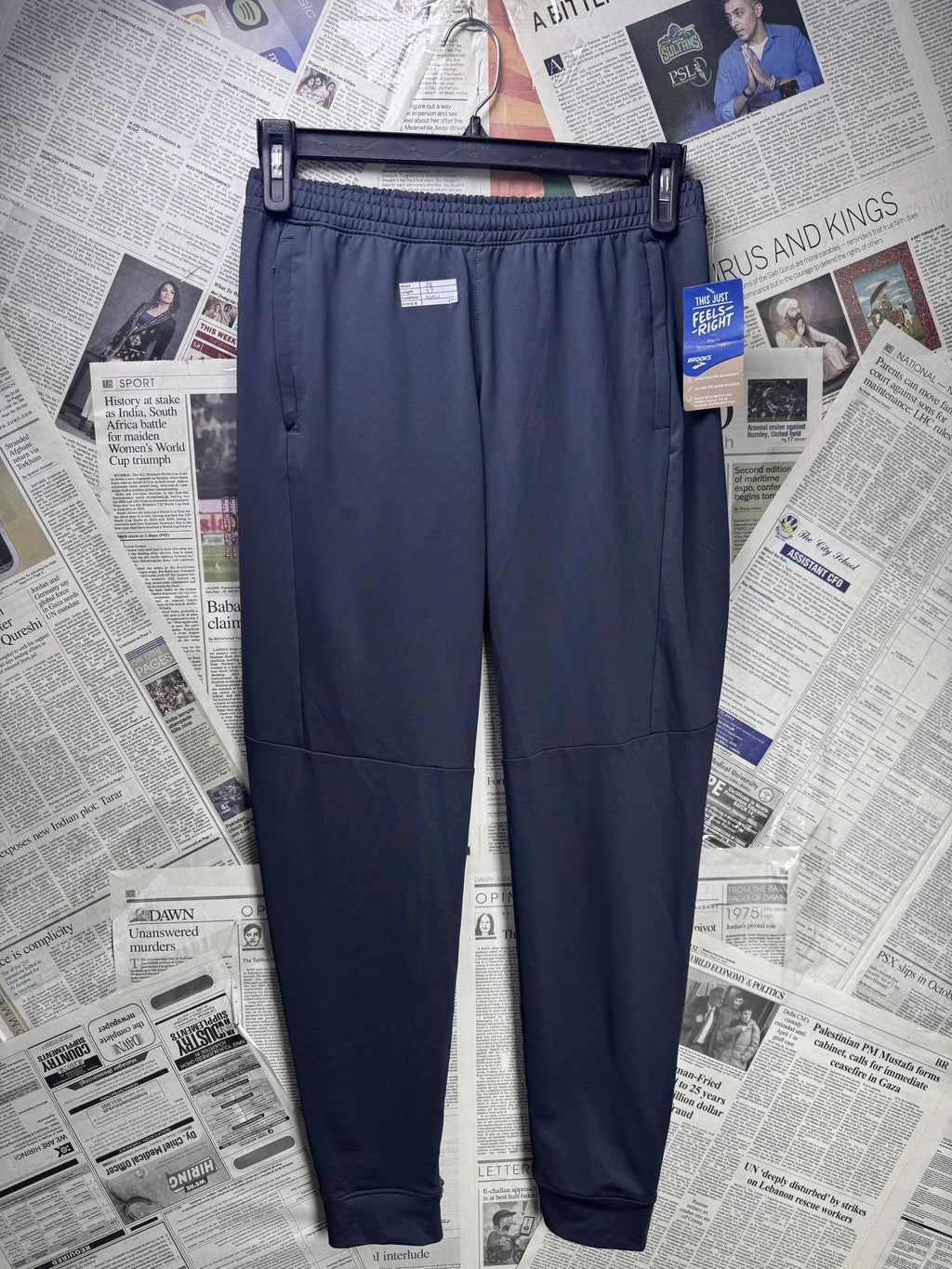 Brooks® Waist: 28" | Dark Grey | Gym Trousers | Poly - Spandex | 1299 - Genuine Maal