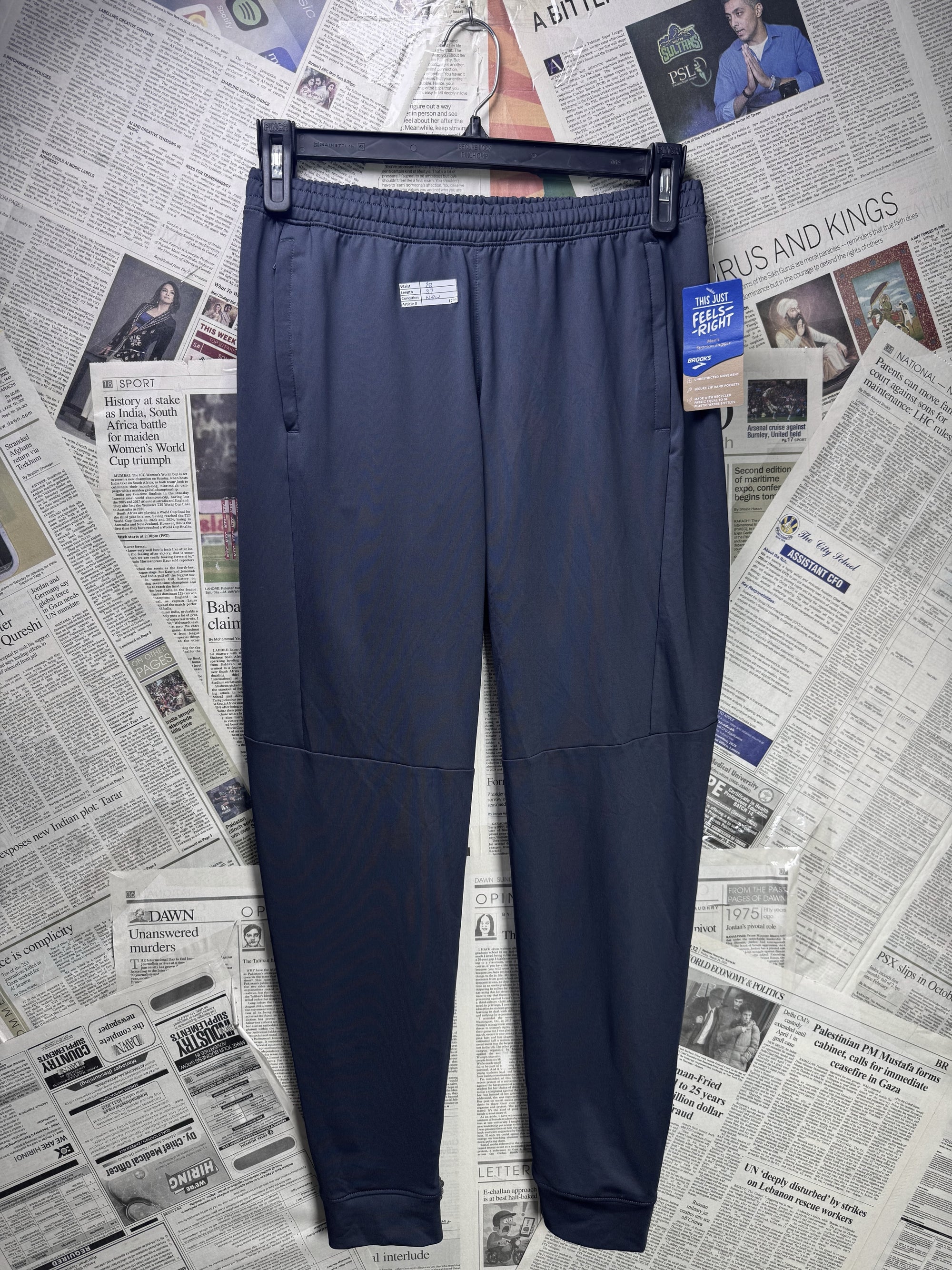 Brooks® Waist: 28" | Dark Grey | Gym Trousers | Poly - Spandex | 1299 - Genuine Maal