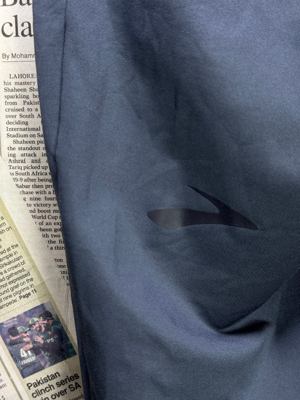 Brooks® Waist: 28" | Dark Grey | Gym Trousers | Poly - Spandex | 1299 - Genuine Maal