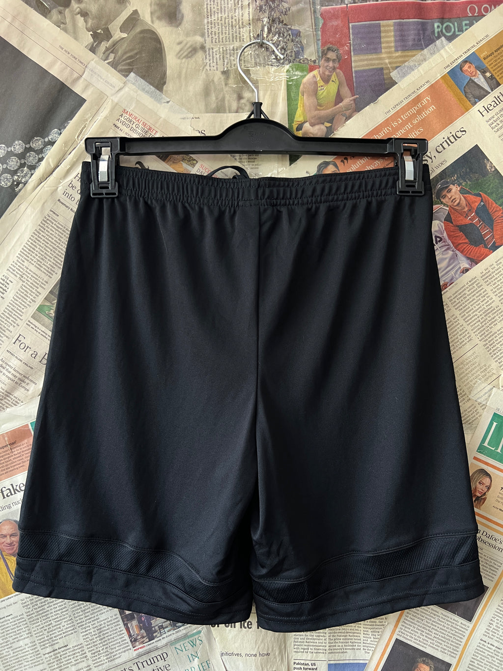 N*ke® Waist: 28" | Black | Shorts | 1074 - Genuine Maal