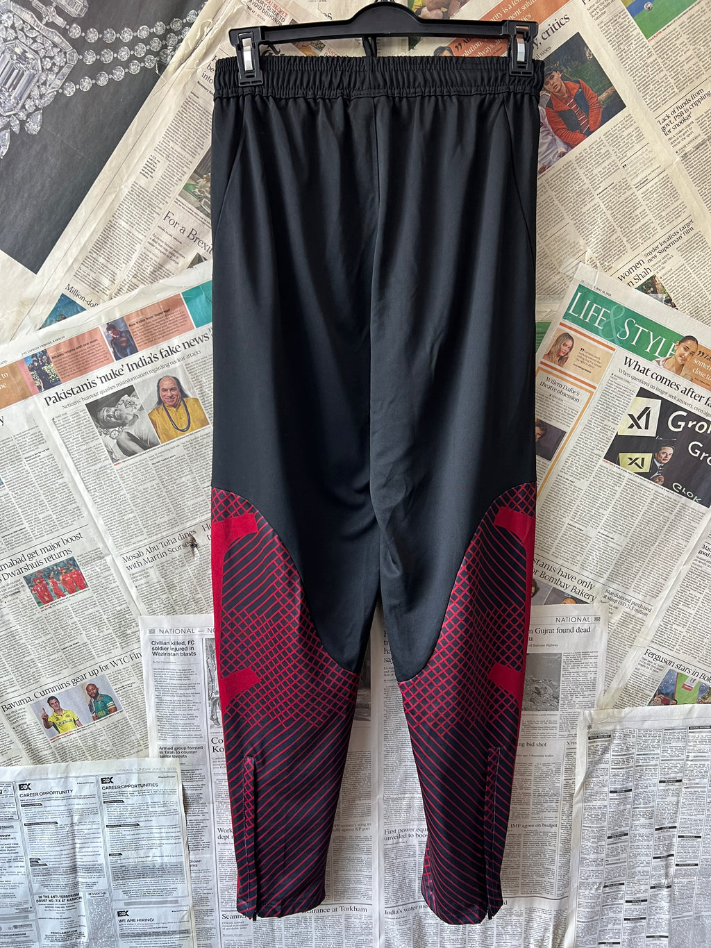 N*ke® Waist: 22" to 24" | Black | Trouser | 1530 - Genuine Maal