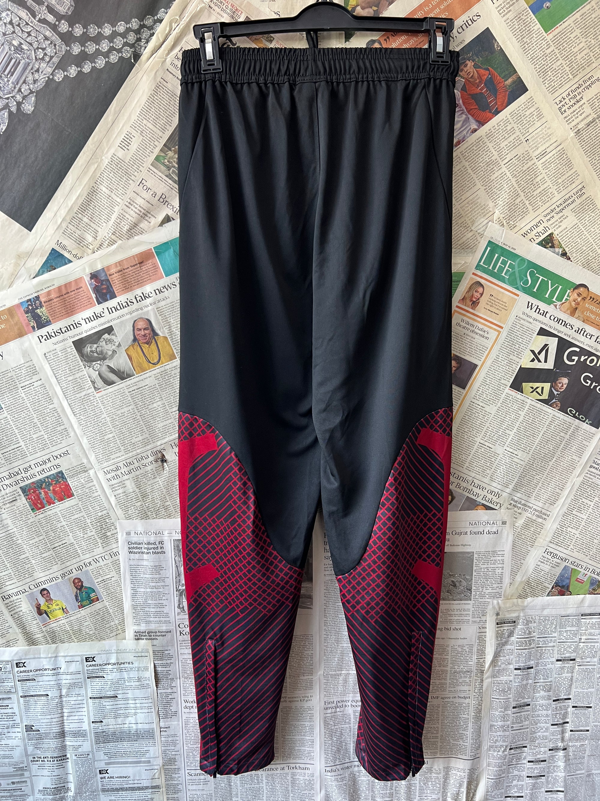 N*ke® Waist: 22" to 24" | Black | Trouser | 1530 - Genuine Maal