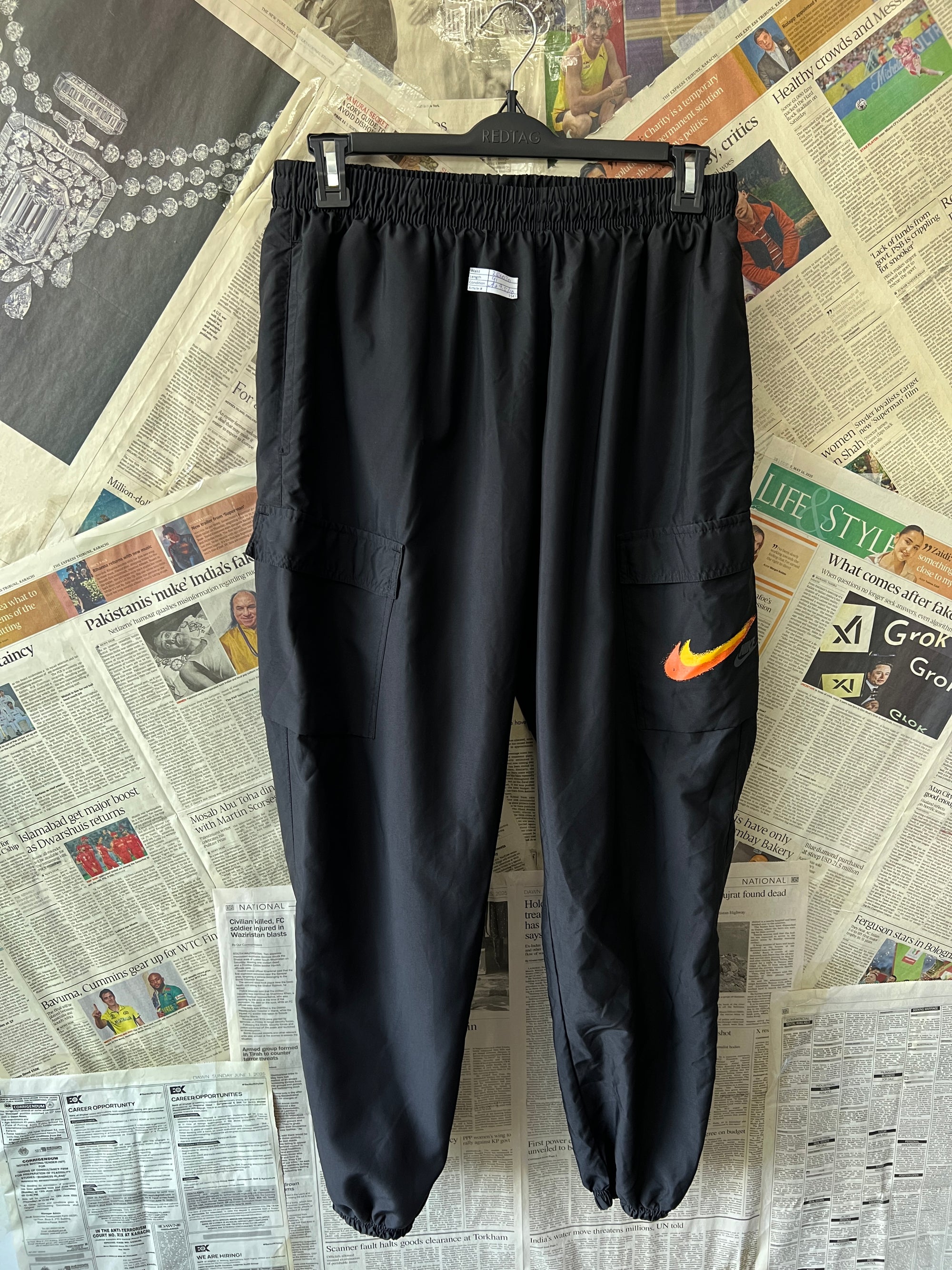 N*ke® Waist: 28" to 30" | Black | Cargo Trouser | 1542 - Genuine Maal