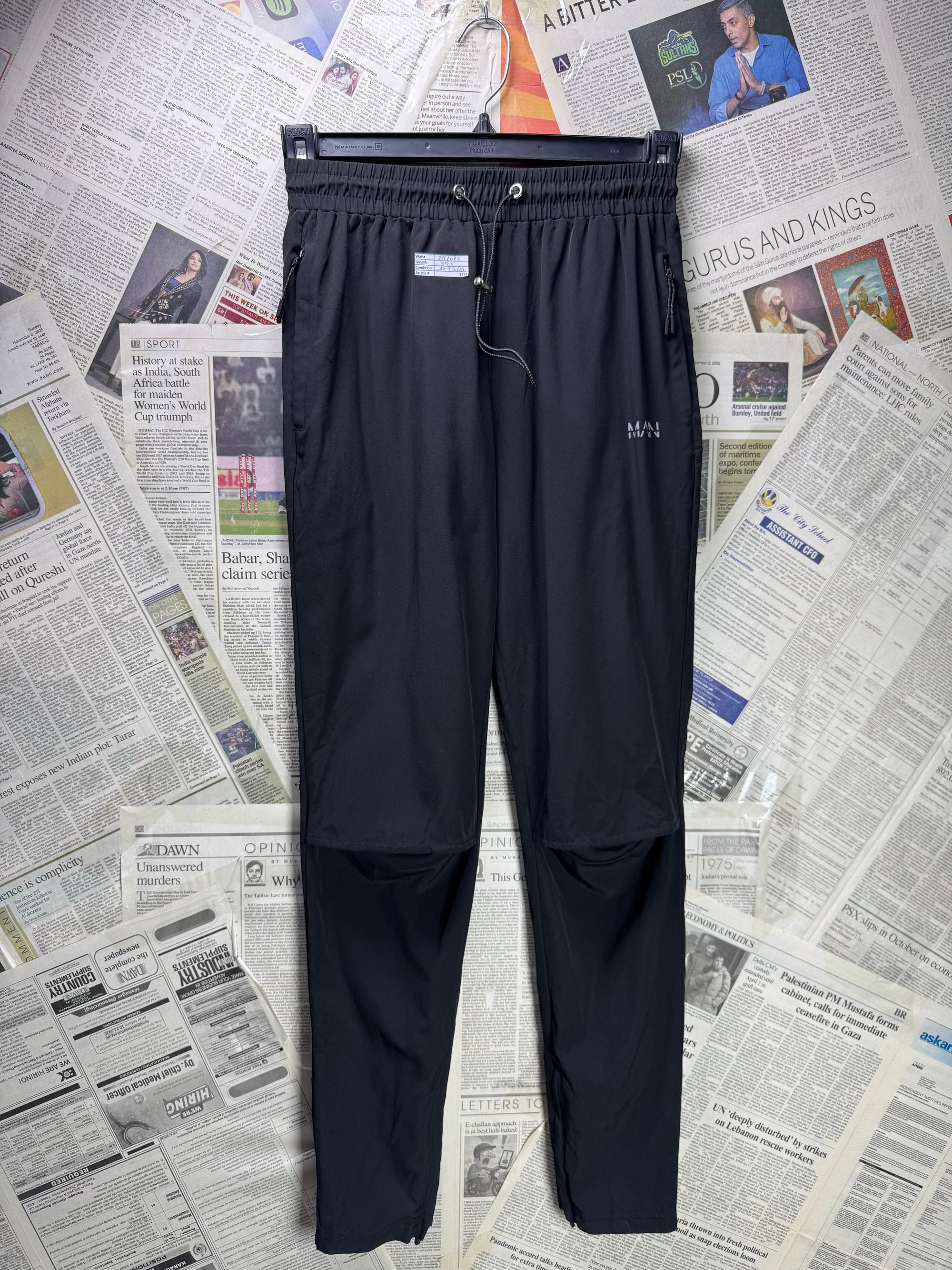 MAN® Waist: 24" to 26" | Black | Gym Trousers | Poly - Elastane | 1291 - Genuine Maal