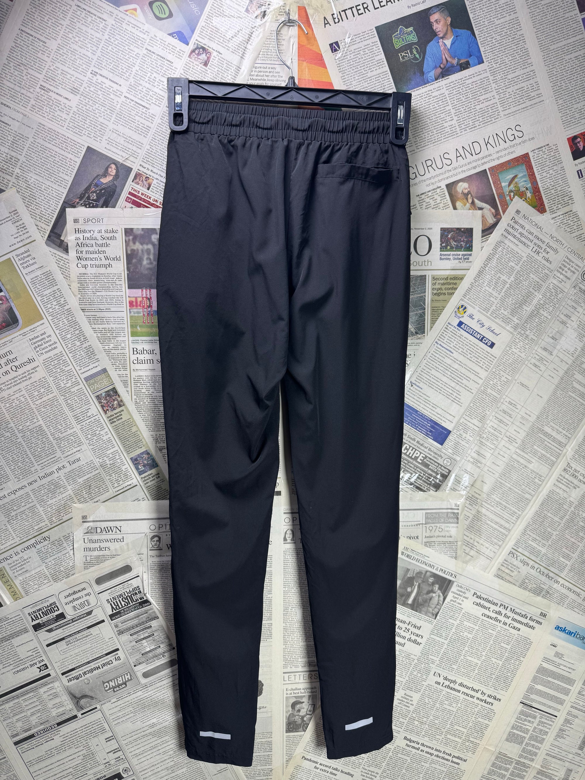 MAN® Waist: 24" to 26" | Black | Gym Trousers | Poly - Elastane | 1291 - Genuine Maal