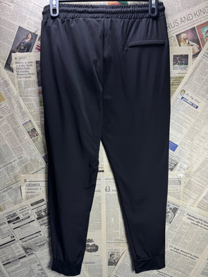 Under Armo*r® Waist: 32" to 34" | Black | Sports Trousers | 2890 - Genuine Maal