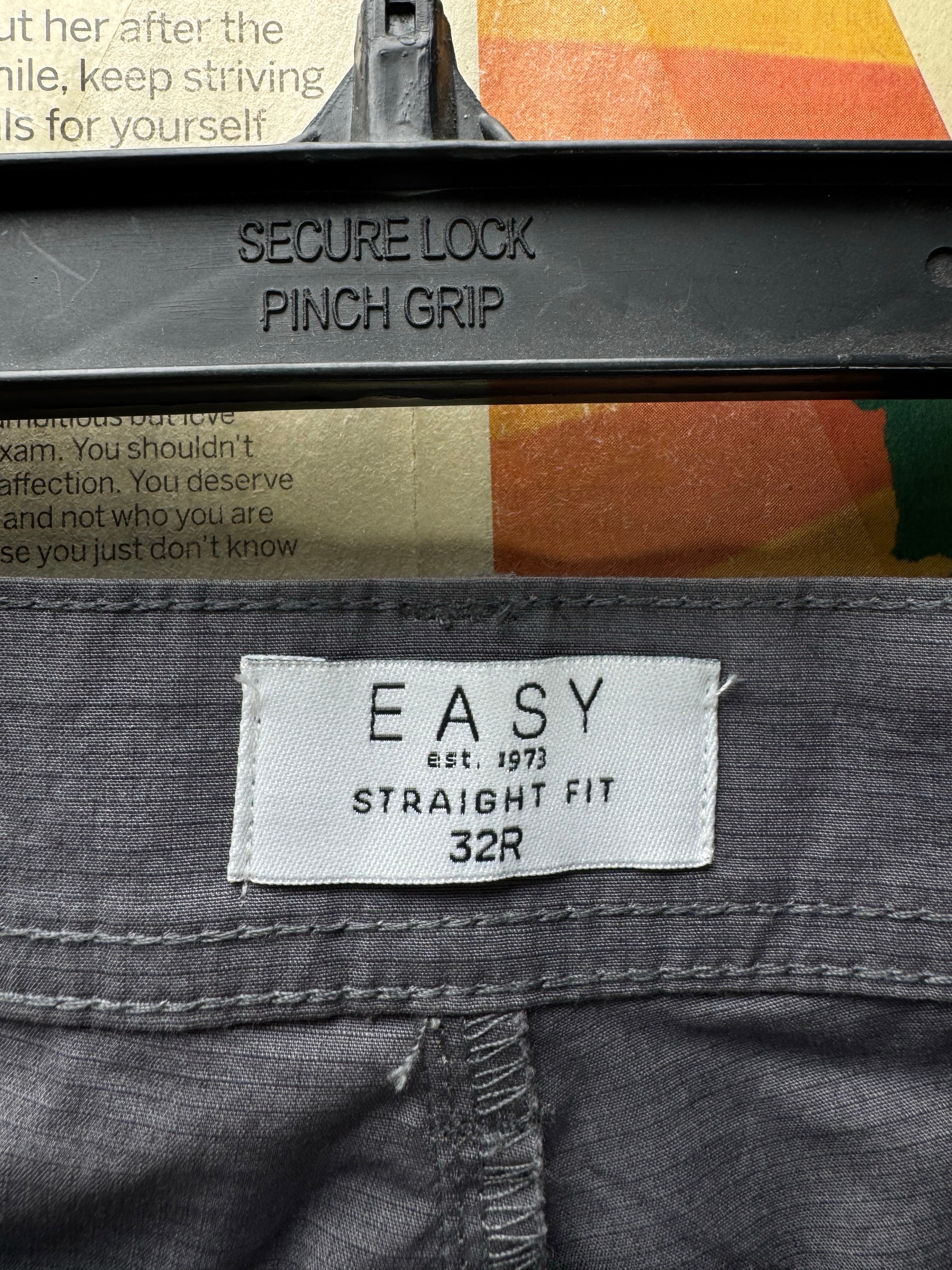 Easy® Waist: 32" | Grey | 3 - Quarter | Straight Fit | Cotton - Elastane | 2934 - Genuine Maal