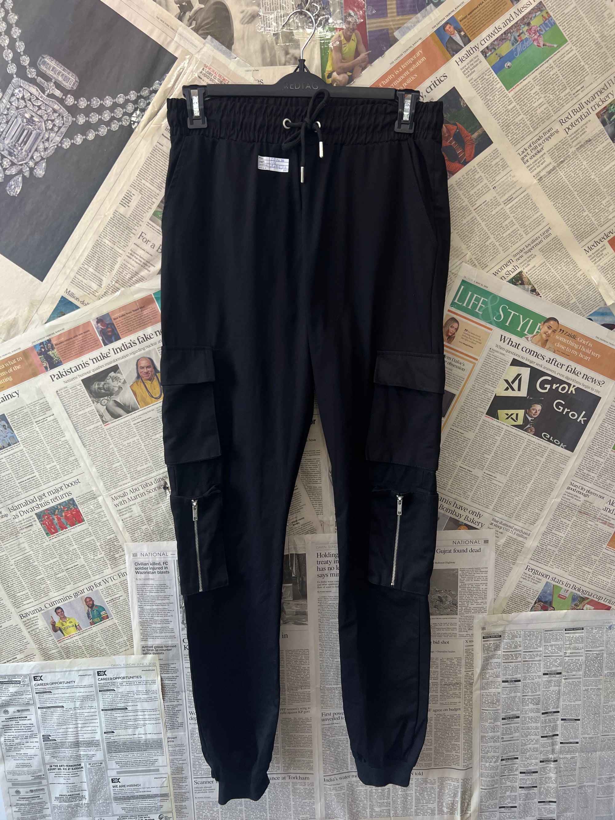 MAN® Waist: 28" to 30" | Black | Cargo Trouser | 1507 - Genuine Maal