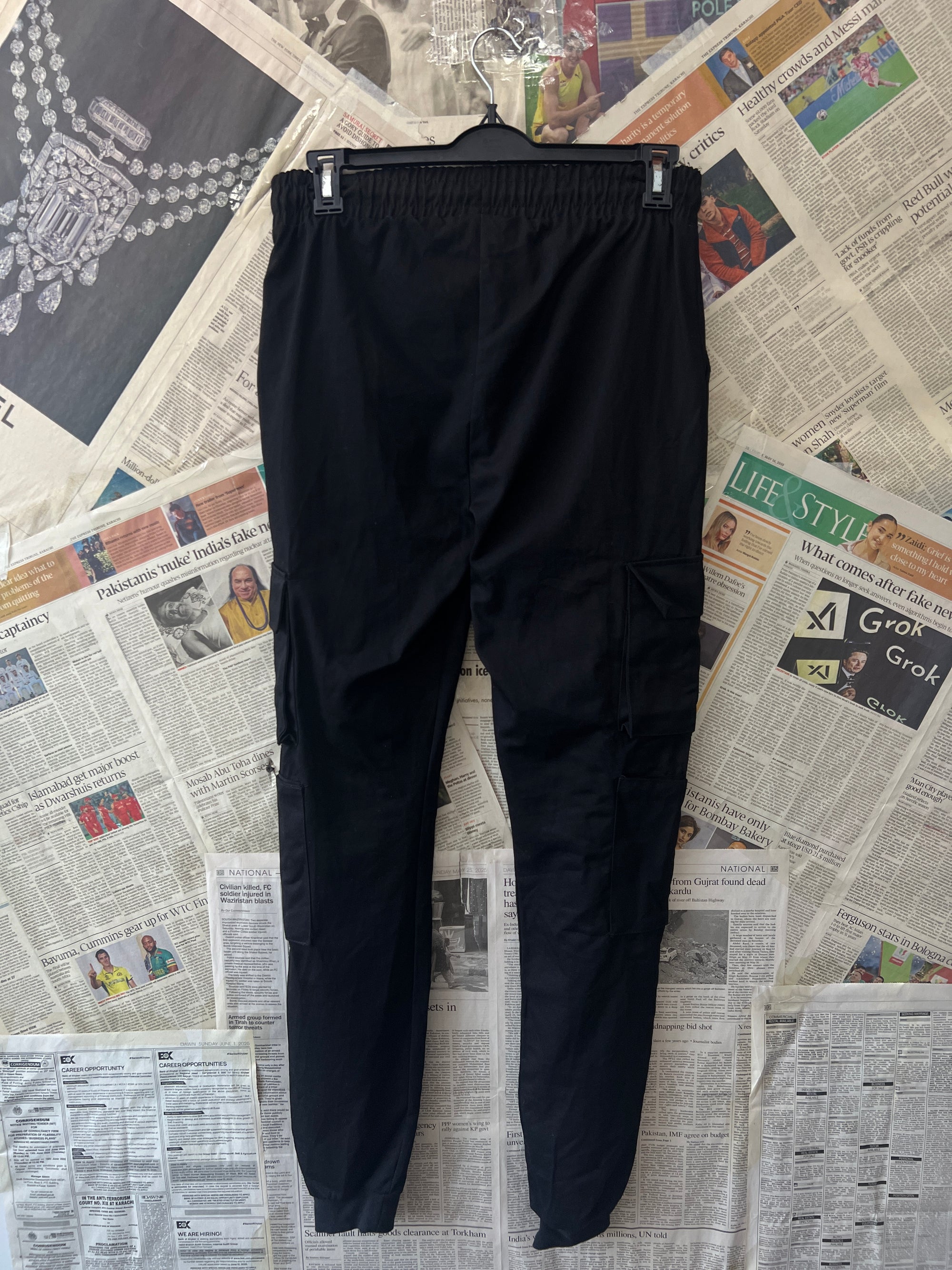 MAN® Waist: 28" to 30" | Black | Cargo Trouser | 1507 - Genuine Maal
