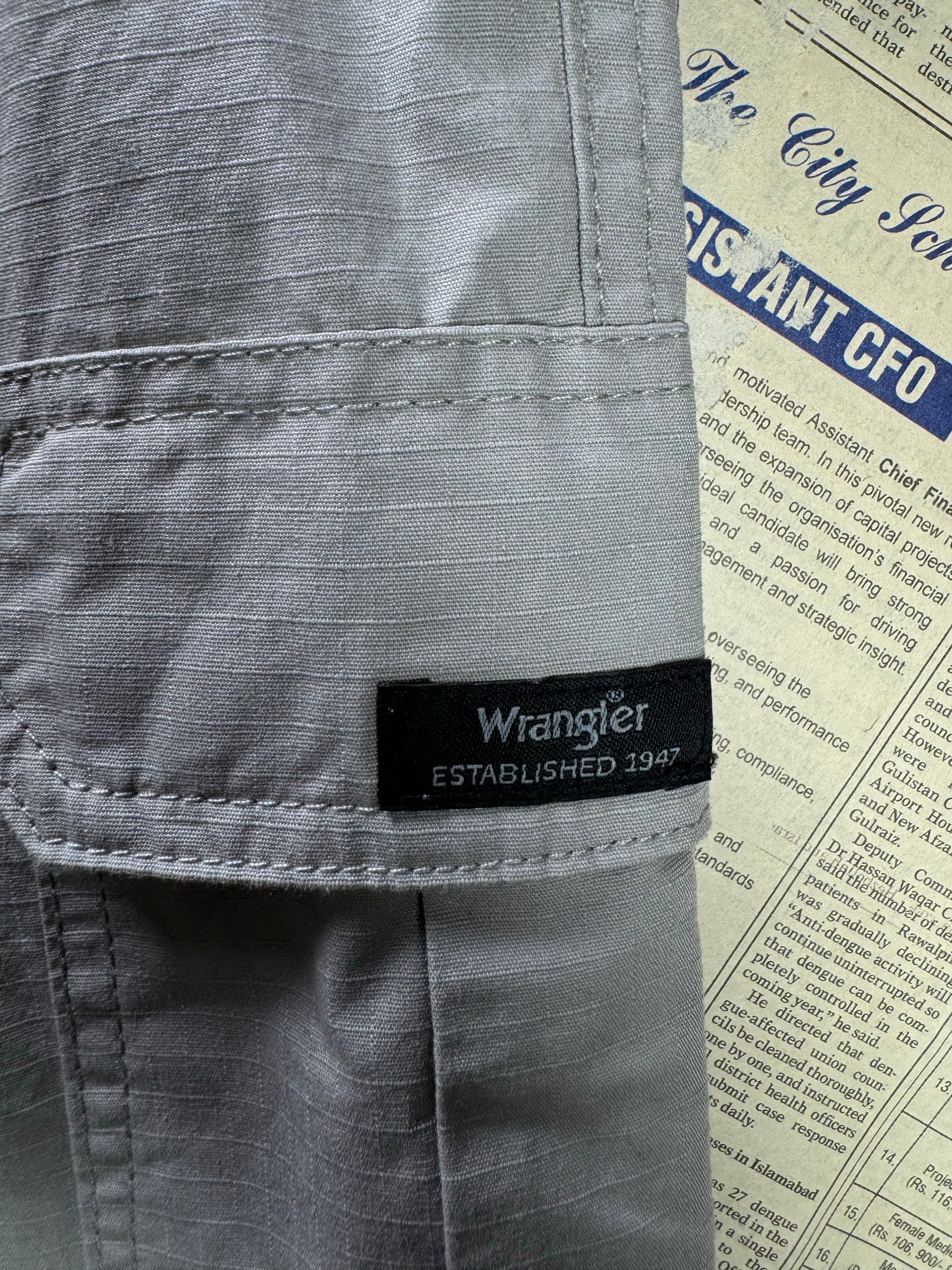 Wrangler® Waist: 40" | Grey | Relaxed Fit Cargo Trousers | 2936 - Genuine Maal