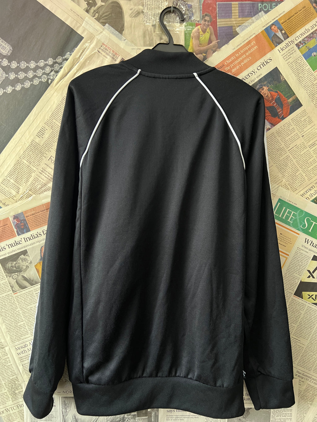 Adid*s® Medium | Chest: 22 | Black | Jacket | 677 - Genuine Maal