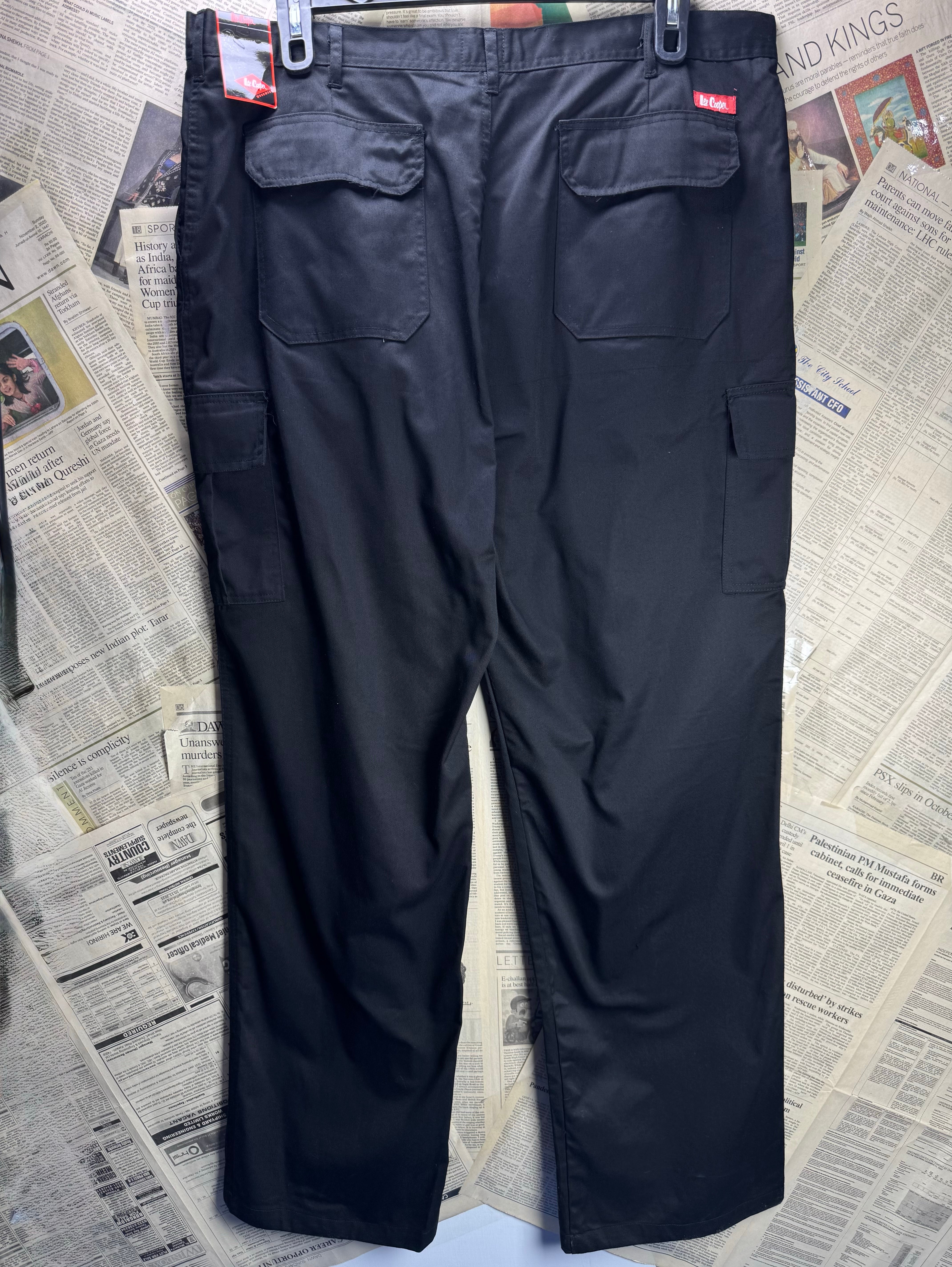 Lee Cooper® Waist: 40" | Black | Cargo Pants | Poly - Cotton | 2696 - Genuine Maal