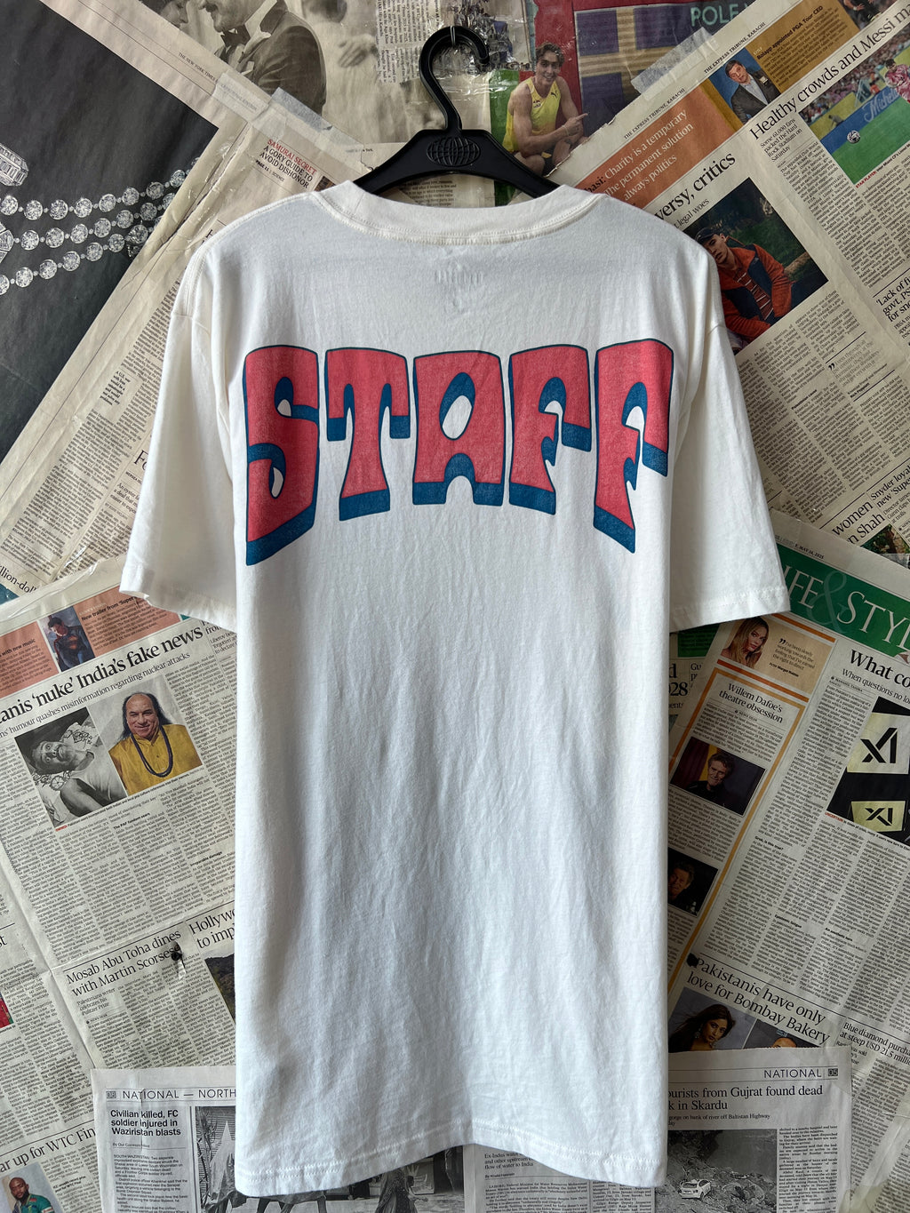 Hollister® Small | Chest: 21" | Off - White | T-Shirt | 766 - Genuine Maal