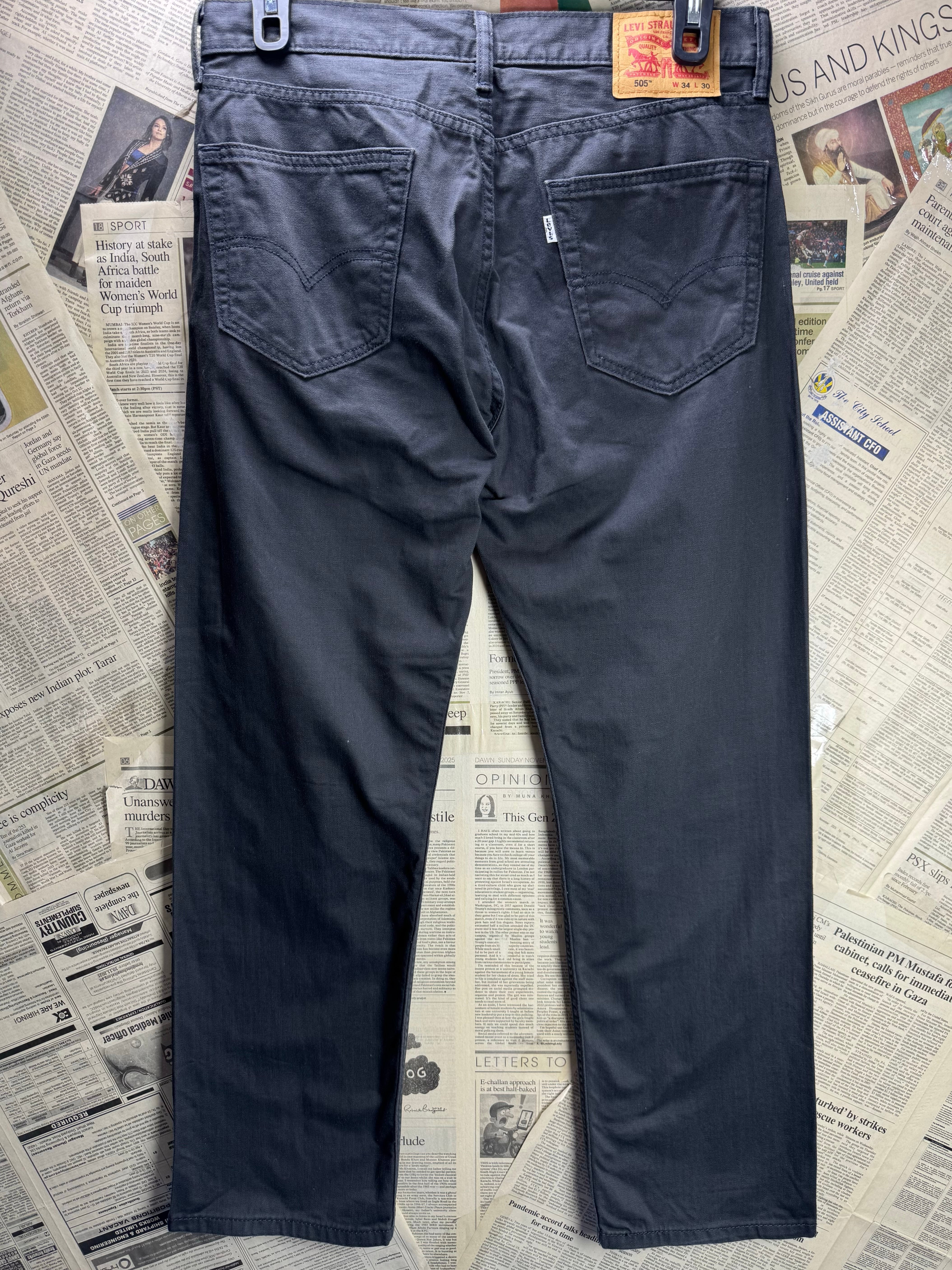 Le*i's® Waist: 34" | Black | Denim Pants | Cotton | 2450 - Genuine Maal