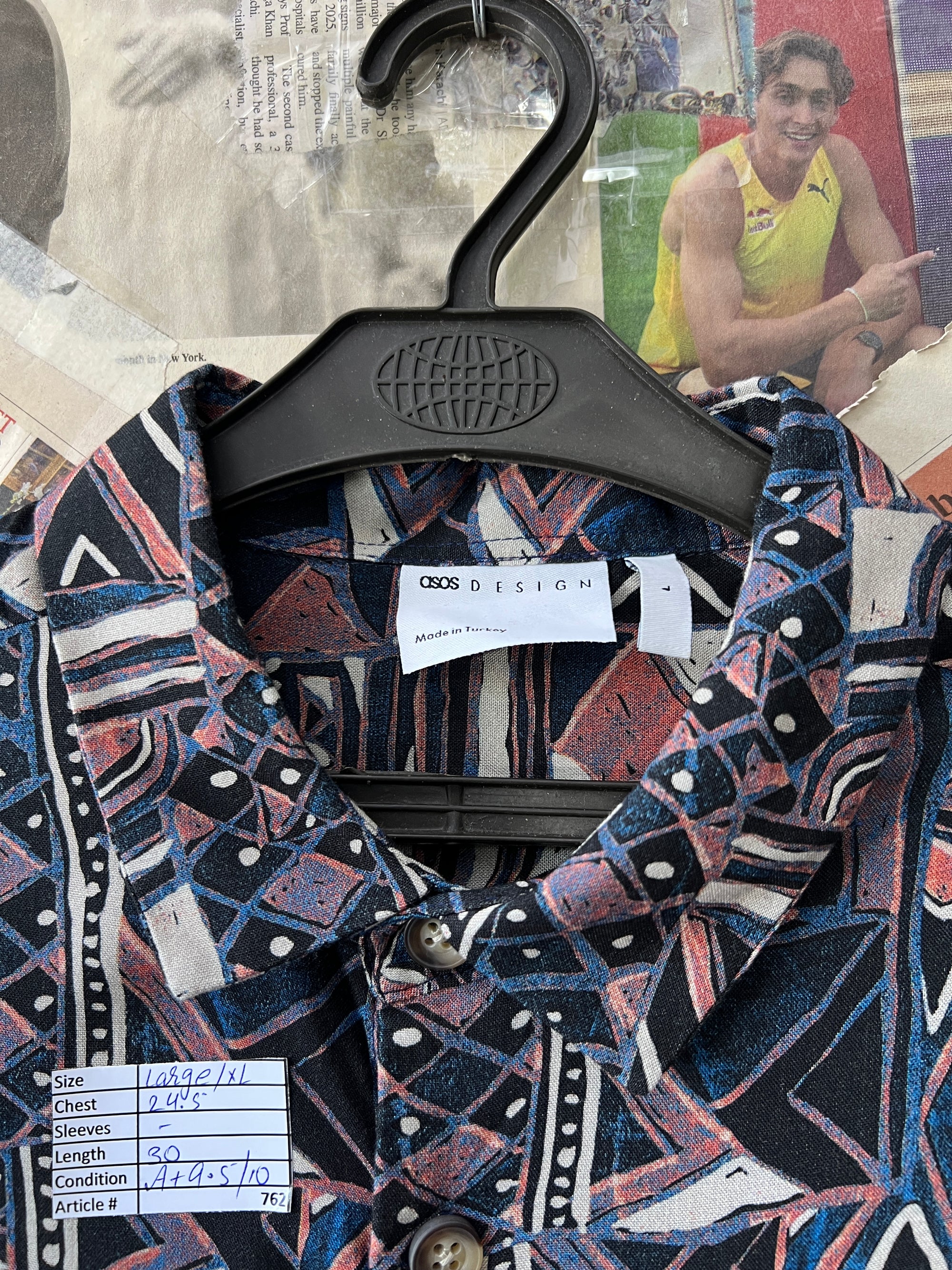 Asos® L/XL | Chest: 24.5" | Geometric | Huawei | 762 - Genuine Maal