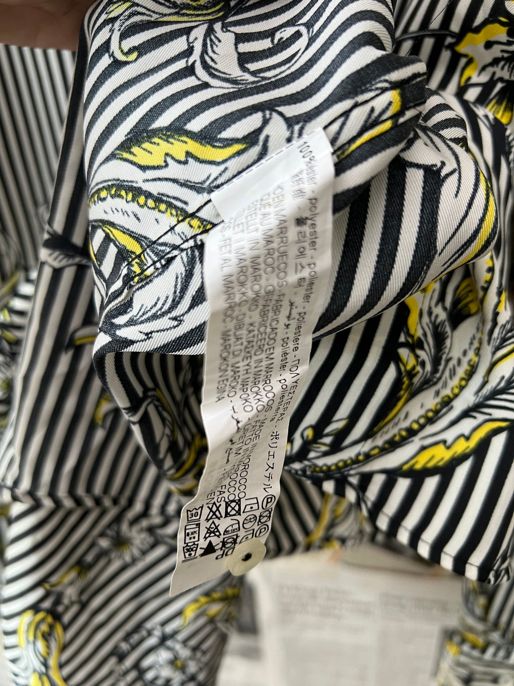 Zara® Medium | Chest: 22 | Floral | Shirt | 303 - Genuine Maal