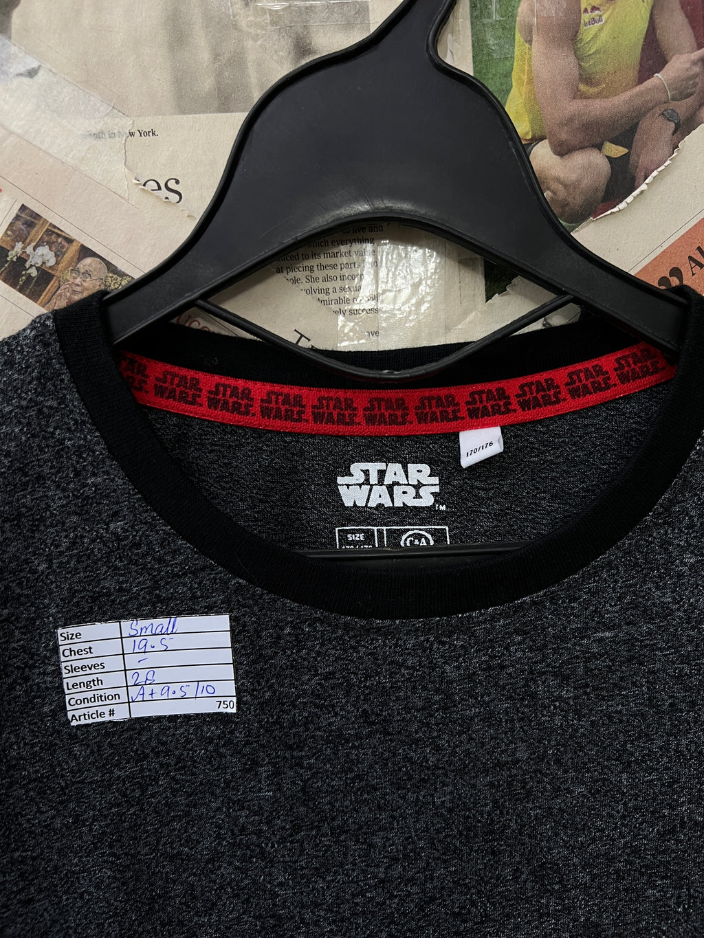 Star Wars® Small | Chest: 19.5" | Charcoal | Sweat Shirt | 750 - Genuine Maal