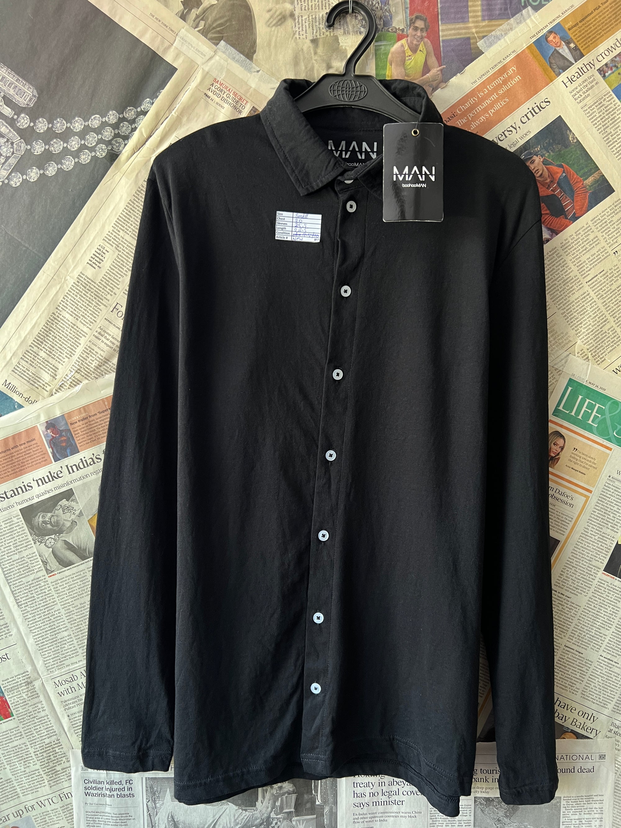 MAN® Small | Chest: 20" | Black | Shirt | 859 - Genuine Maal