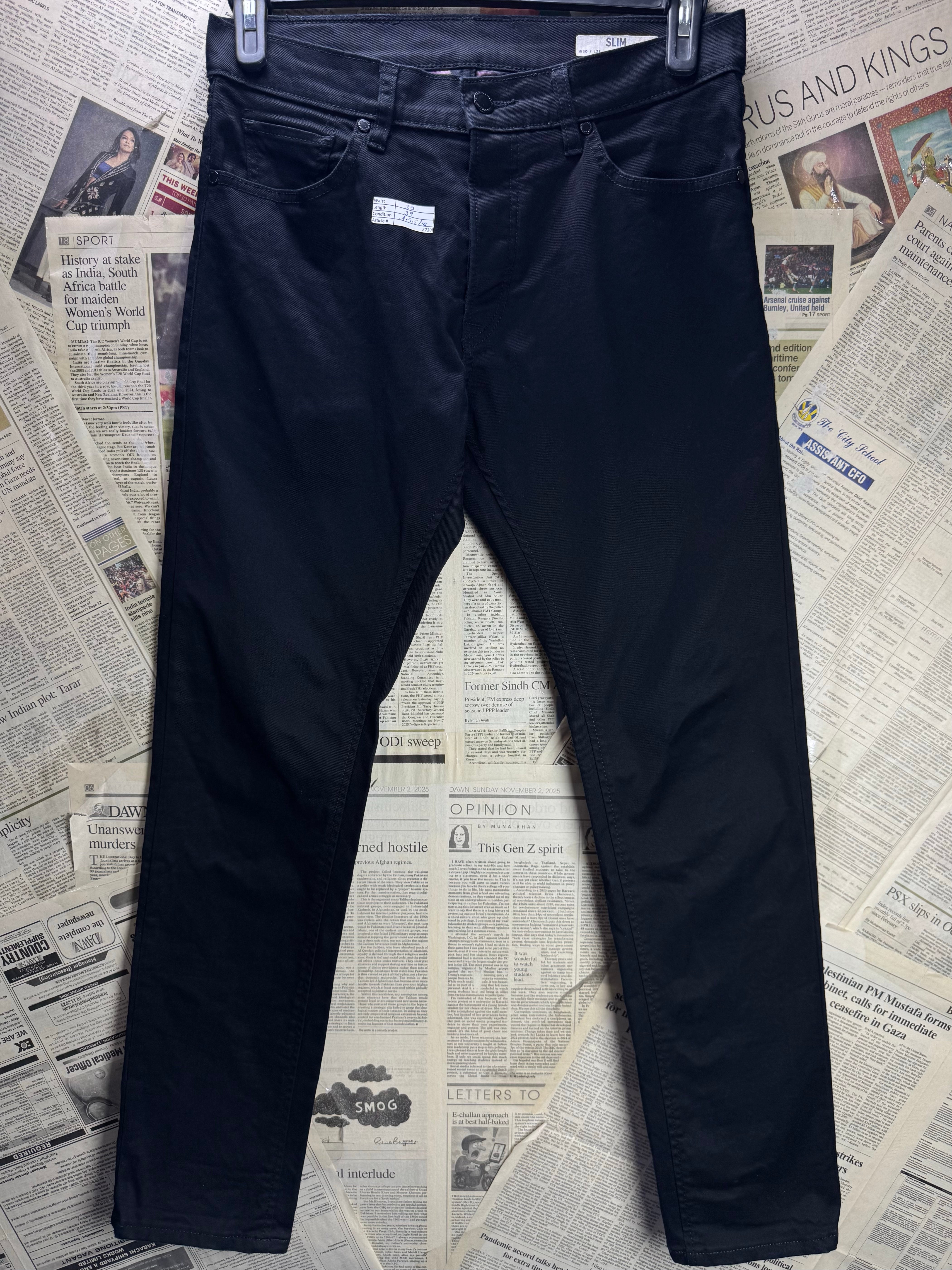 M&S® Waist: 30" | Black | Slim Fit Denim Pants | Cotton - Elastane | 2720 - Genuine Maal