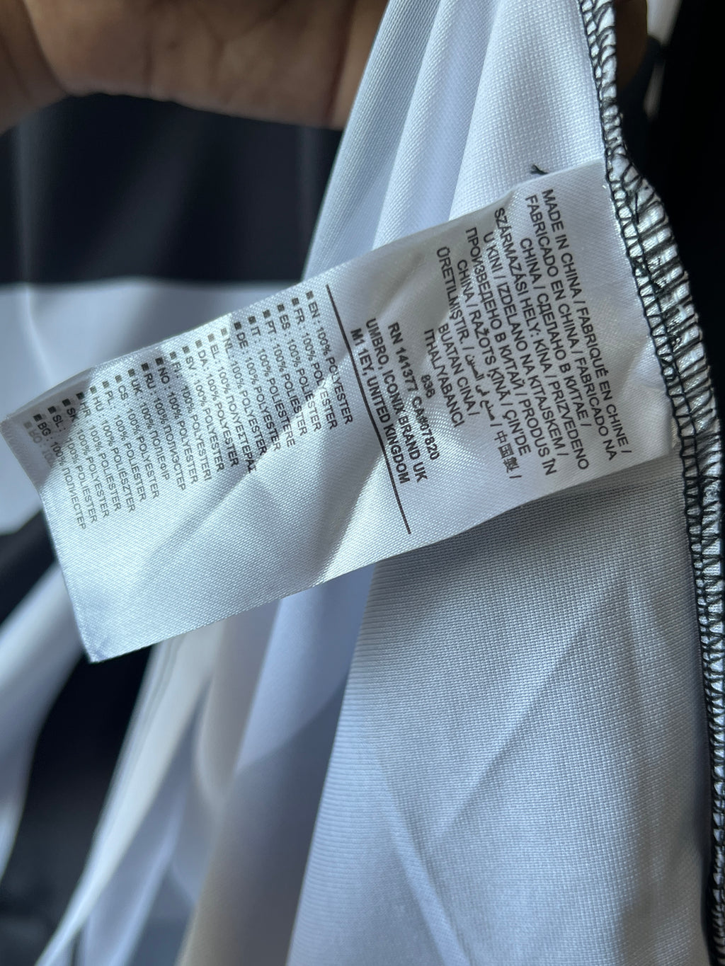 Umbro® Large | Chest: 24" | Sweat Shirt | 861 - Genuine Maal