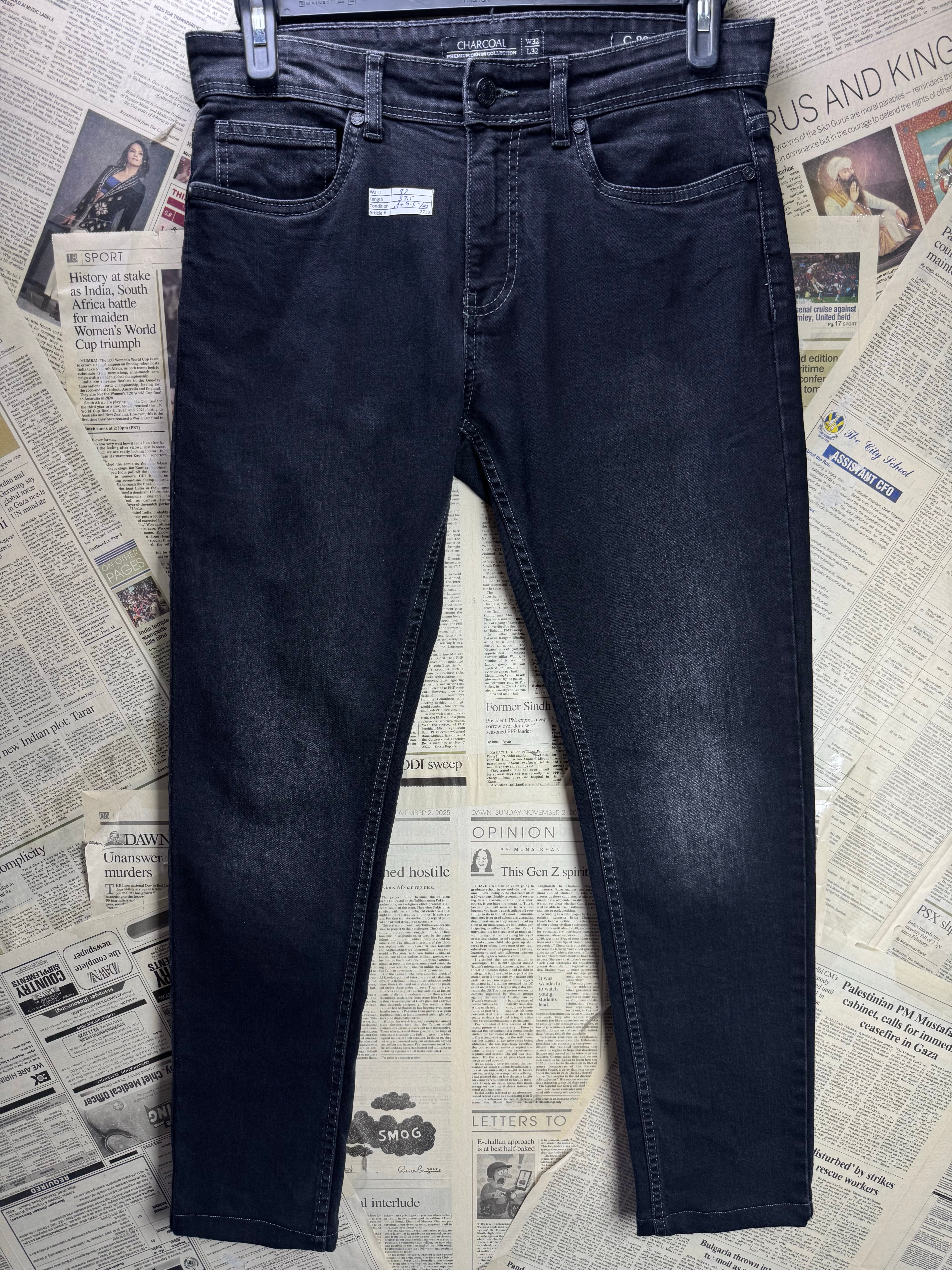 Charcoal® Waist: 32" | Black | Denim Pants | Cotton - Elastane | 2738 - Genuine Maal