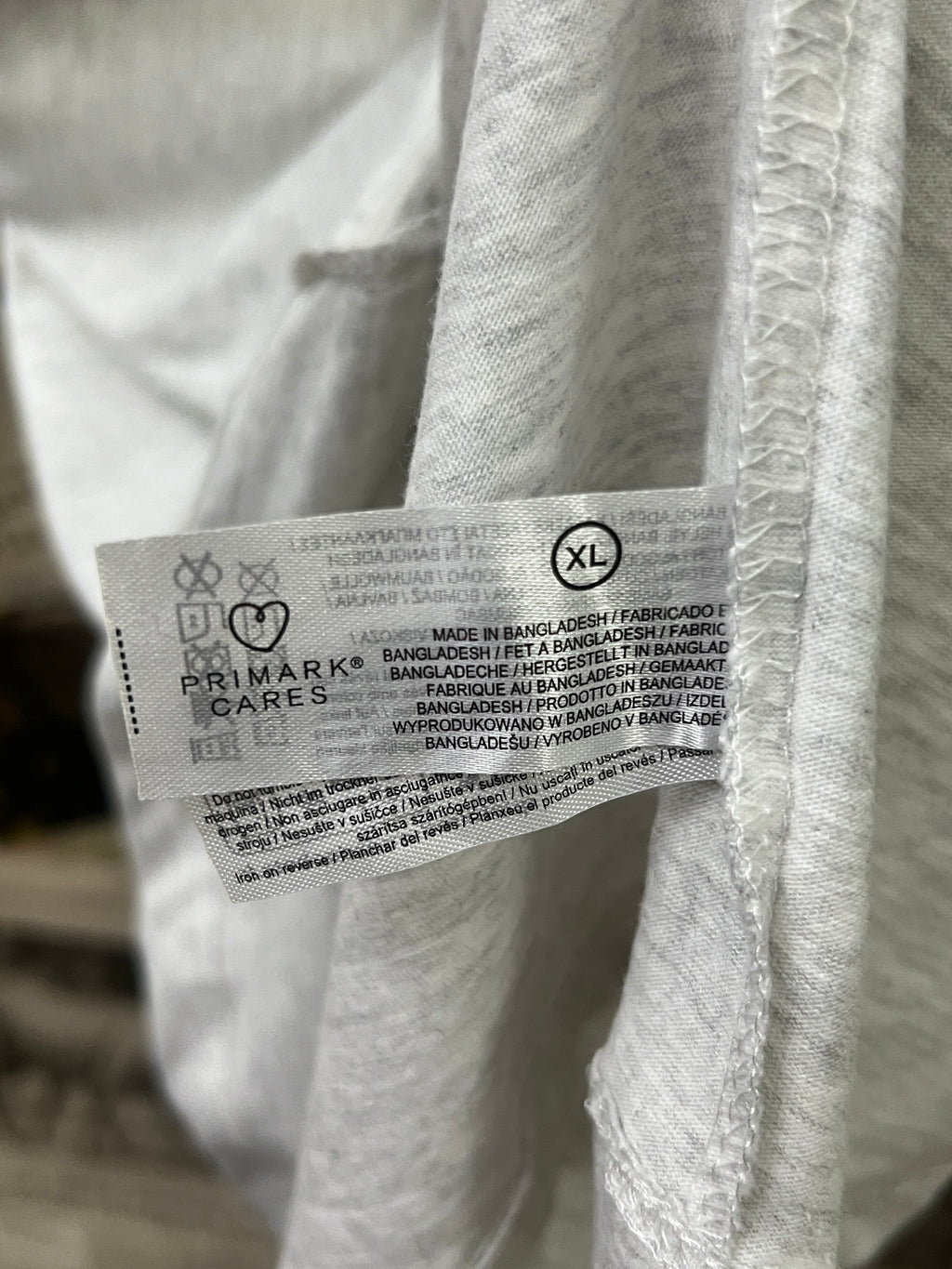 Primark® Large | Chest: 23.5" | Ash White | Shirt | 848 - Genuine Maal