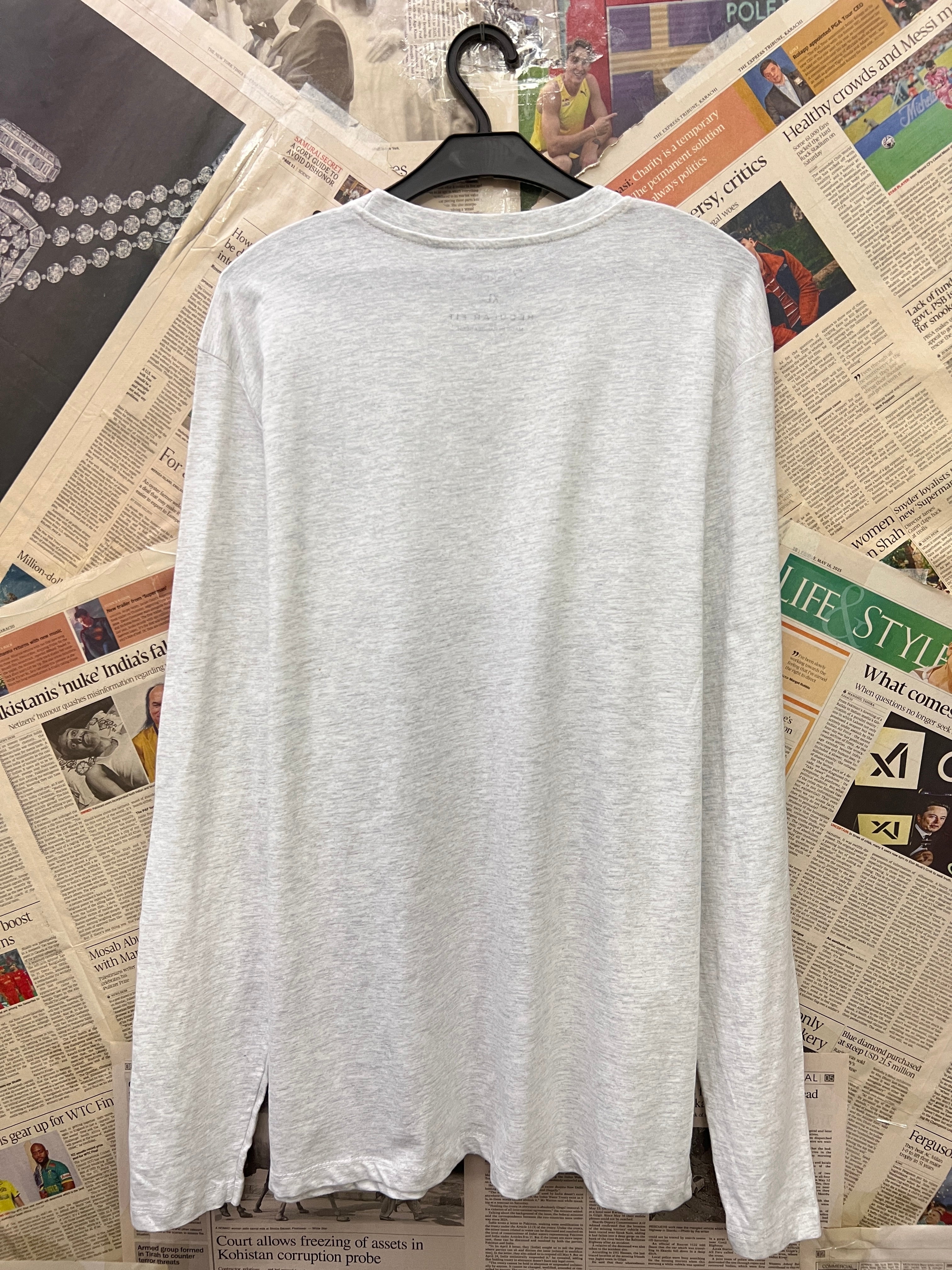 Primark® Large | Chest: 23.5" | Ash White | Shirt | 848 - Genuine Maal