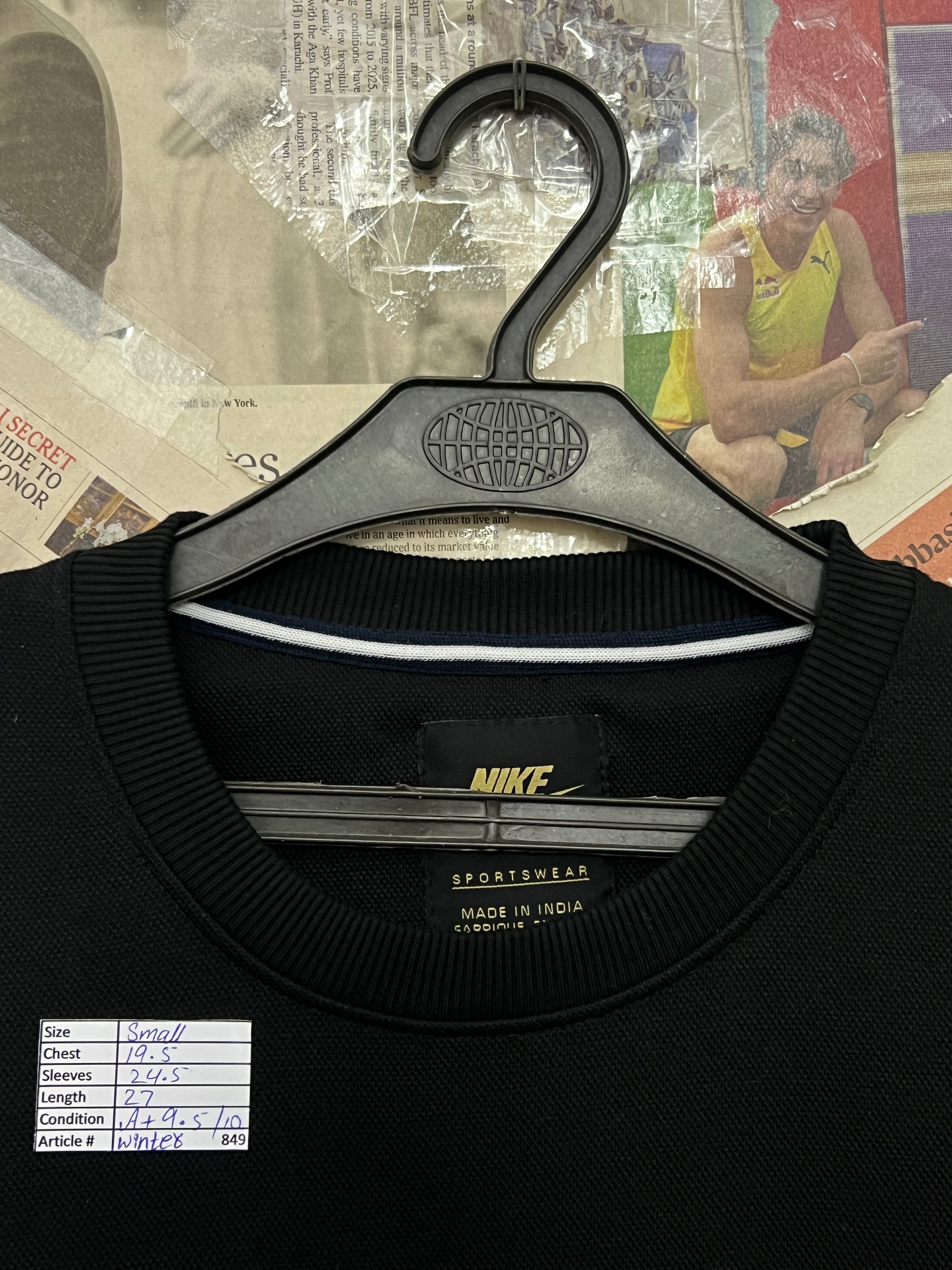 N*ke® Small | Chest: 19.5" | Black | Sweat Shirt | 849 - Genuine Maal