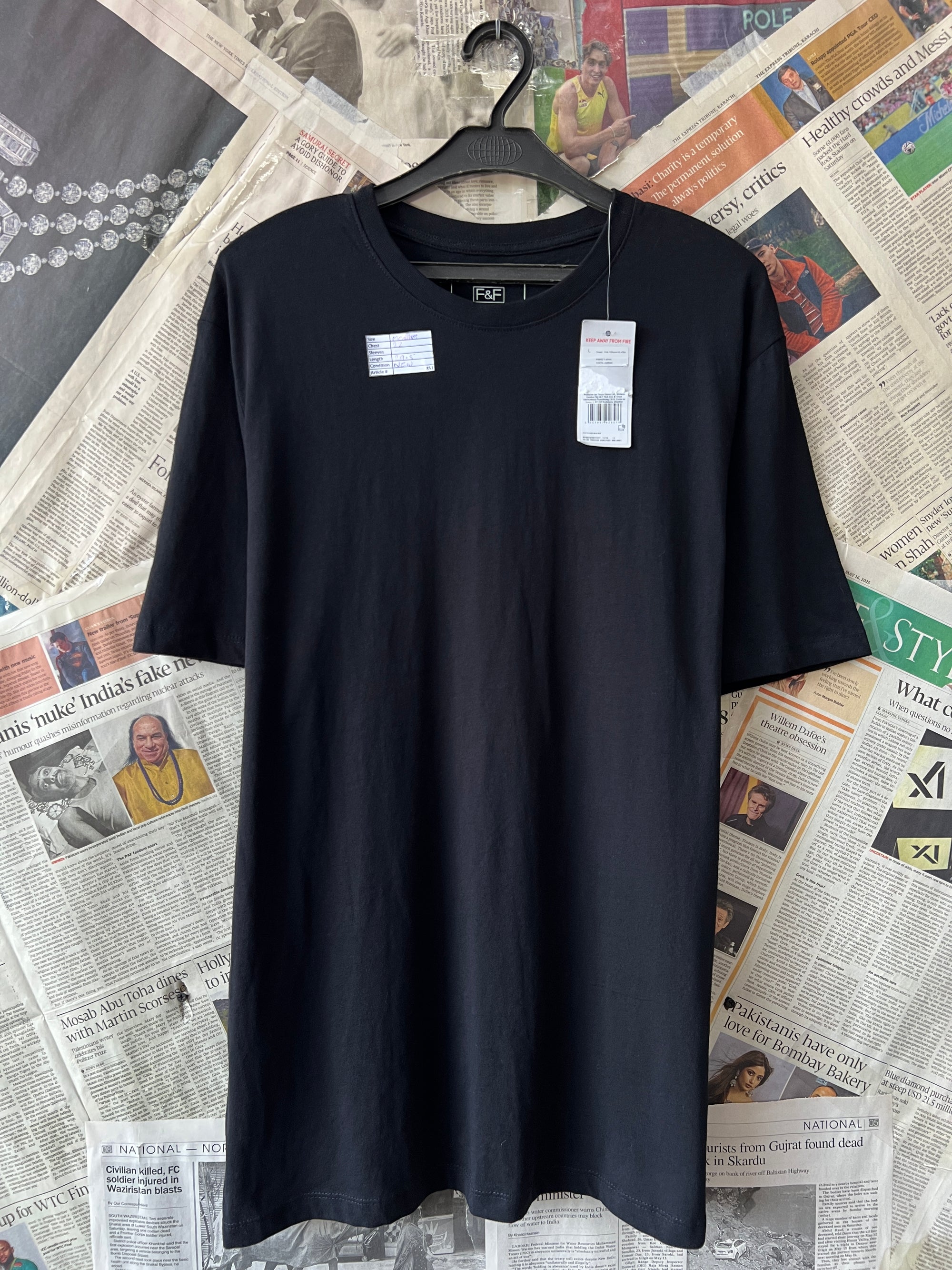 F&F® Medium | Chest: 22 | Black | T-Shirt | 851 - Genuine Maal