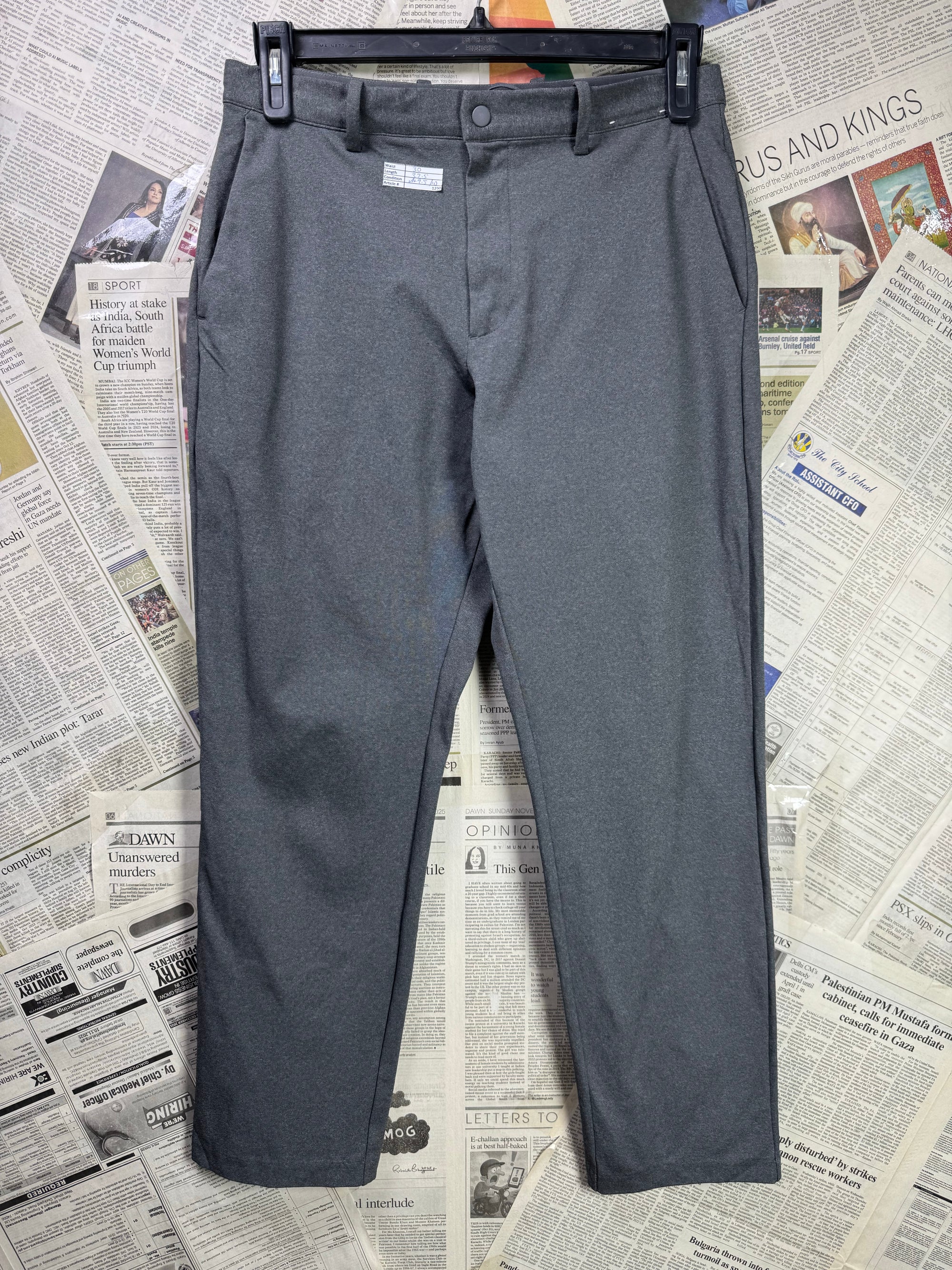 Uniqlo® Waist: 30" | Asphalt | Golf Pants | Elastane - Poly | 1290 - Genuine Maal