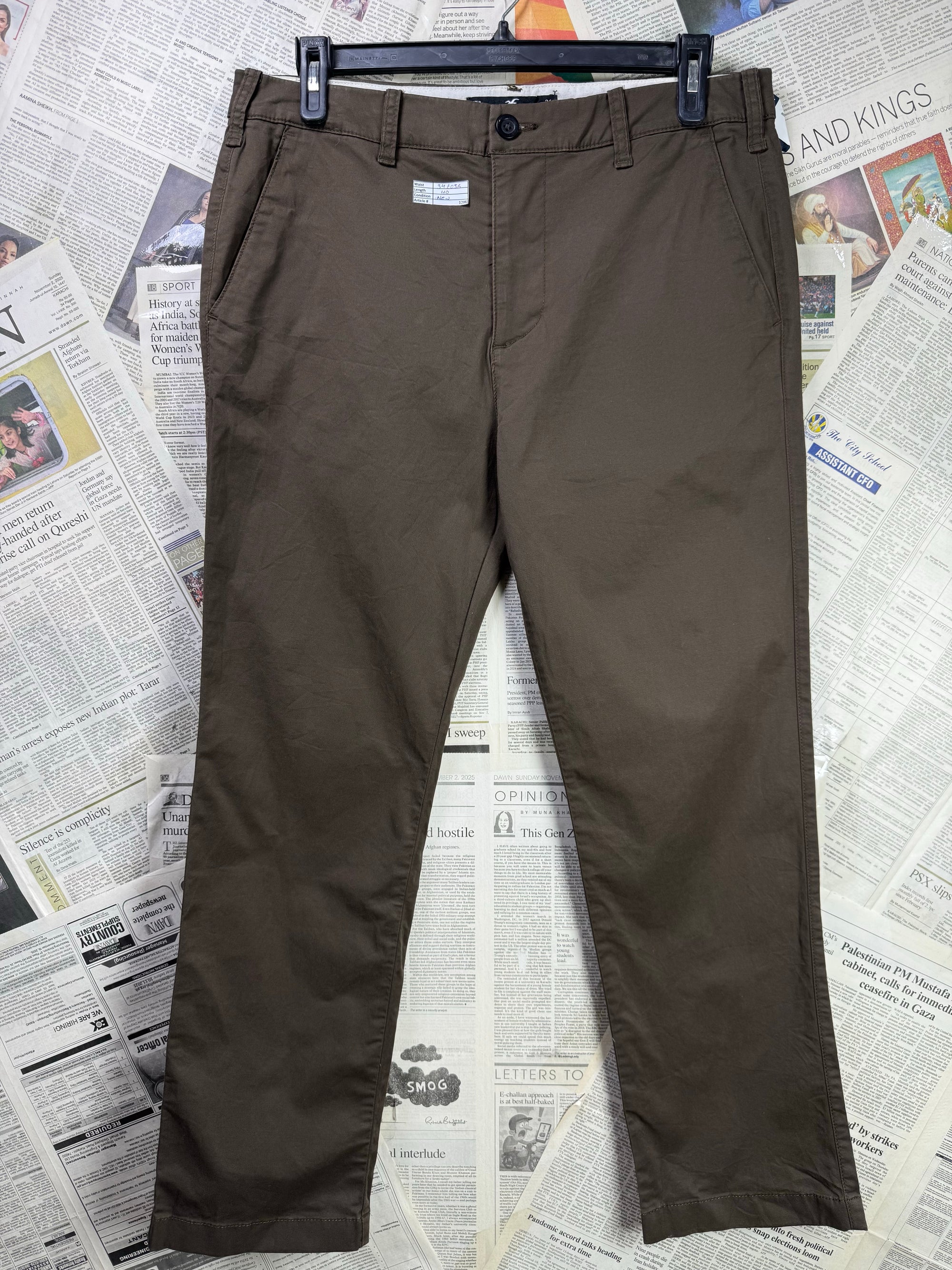 H*llister® Waist: 34" to 36" | Dark Brown | Chino Pants | Cotton - Elastane | 1296 - Genuine Maal
