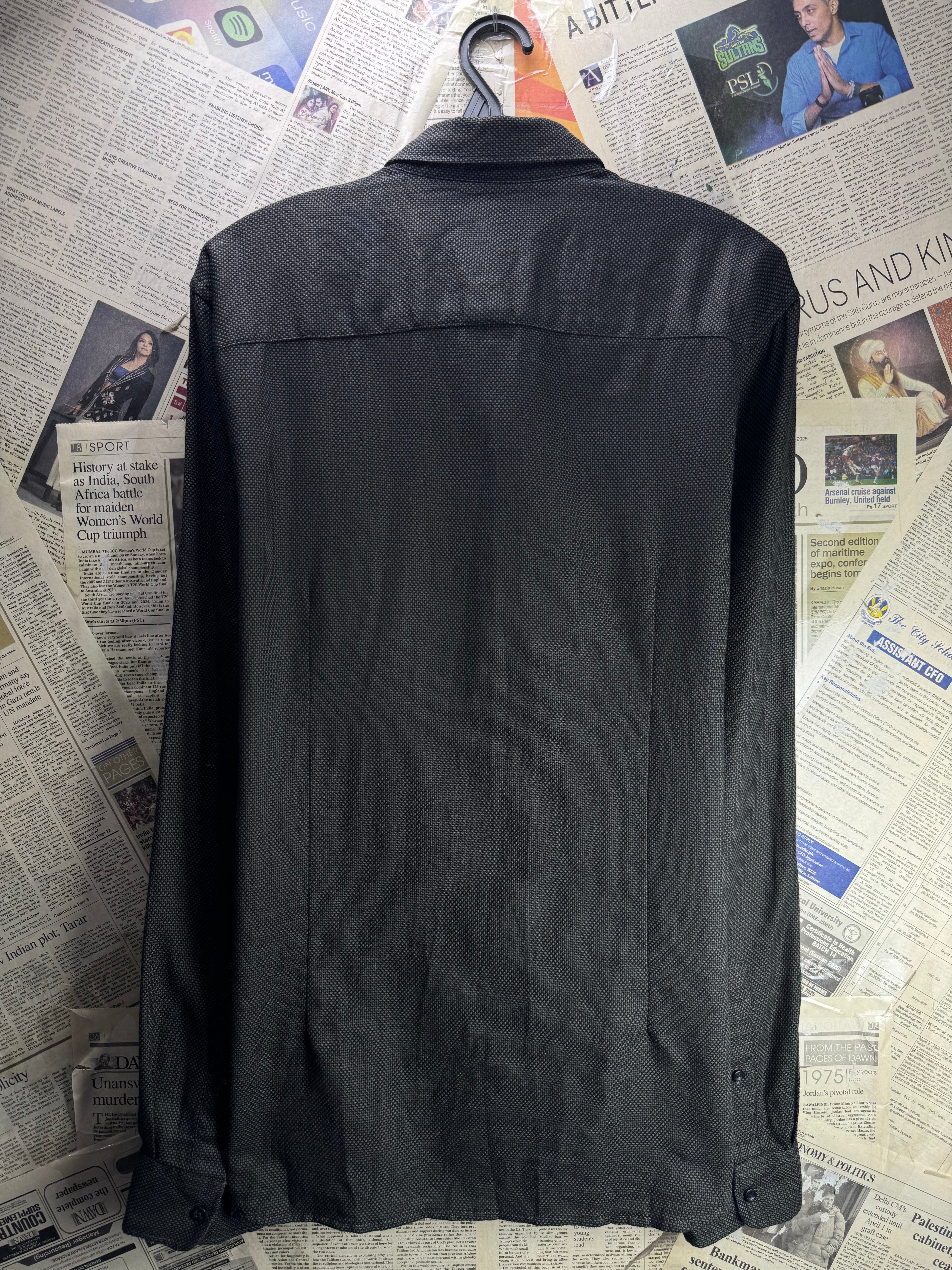 LCW Vision® Small | Chest: 21" | Black | Slim Fit Shirt | 4482 - Genuine Maal