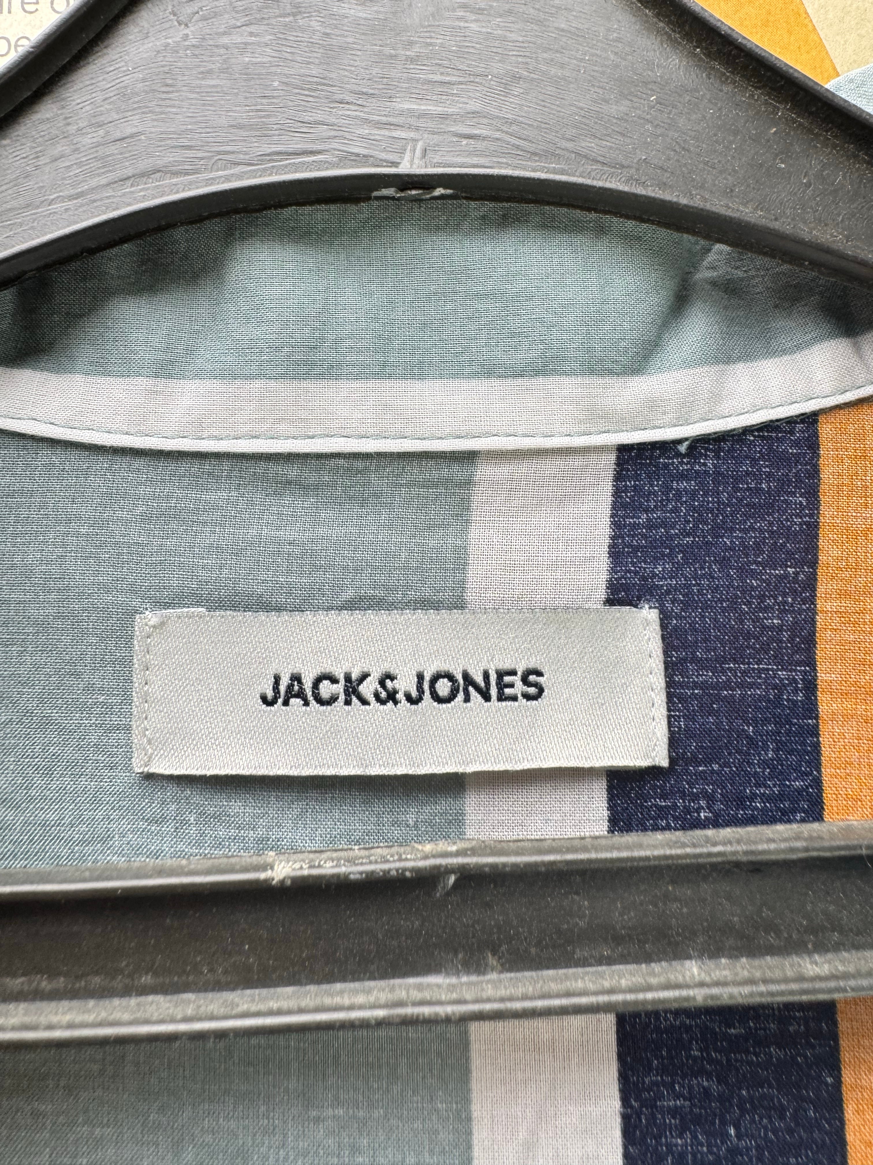 Jack & Jones® Medium | Chest: 22.5" | Stripes | Camp Shirts | Cotton | 4483 - Genuine Maal