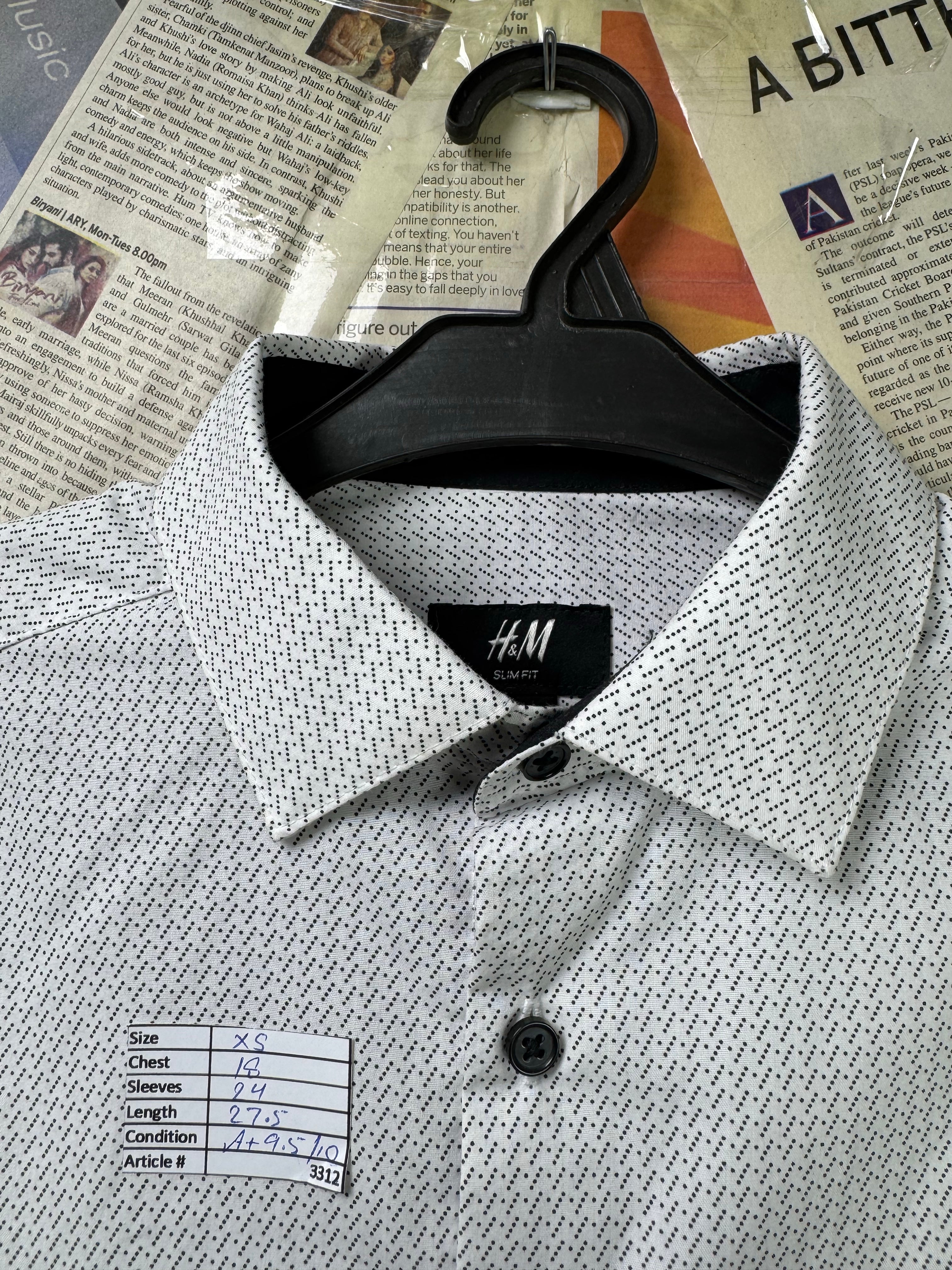 H&M® XS | Chest: 18" | White with Grey Pattern | Shirt | Cotton - Poly | 3312 - Genuine Maal