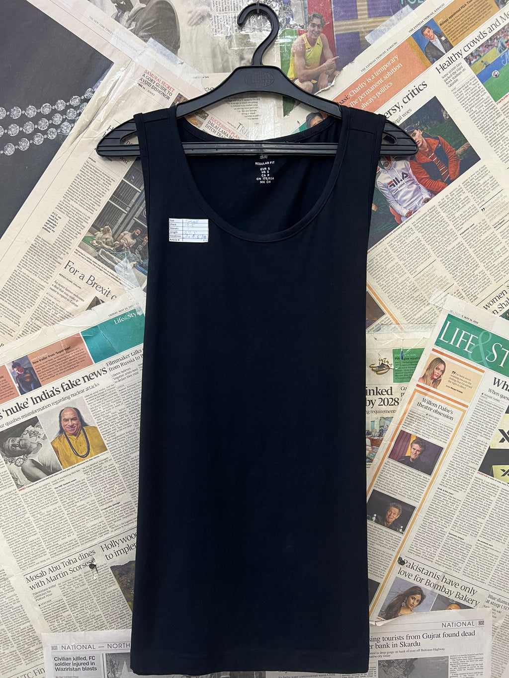 H&M® Small | Chest: 19.5" | Black | Tango | 616 - Genuine Maal