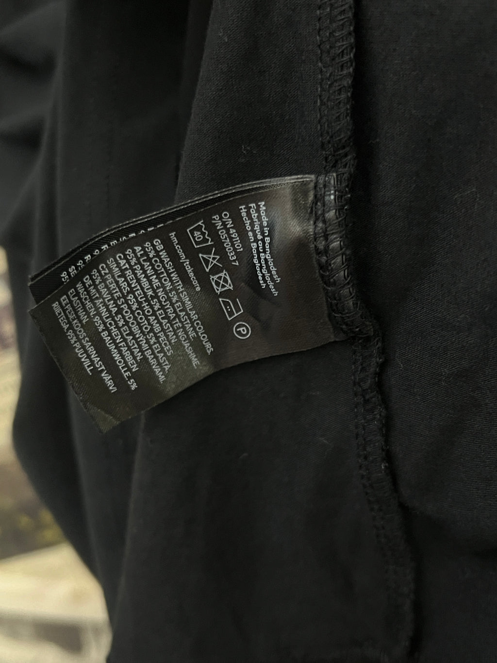 H&M® Small | Chest: 19.5" | Black | Tango | 616 - Genuine Maal