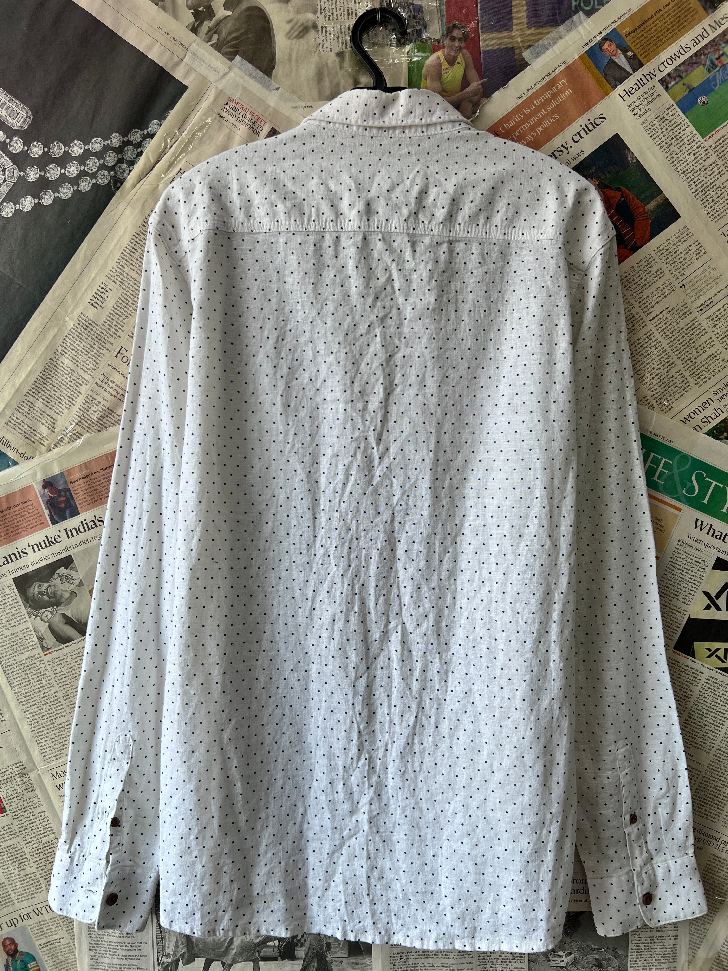 Burton® Medium | Chest: 21.5 | White | Shirt | Linen - Cotton blend | 588 - Genuine Maal