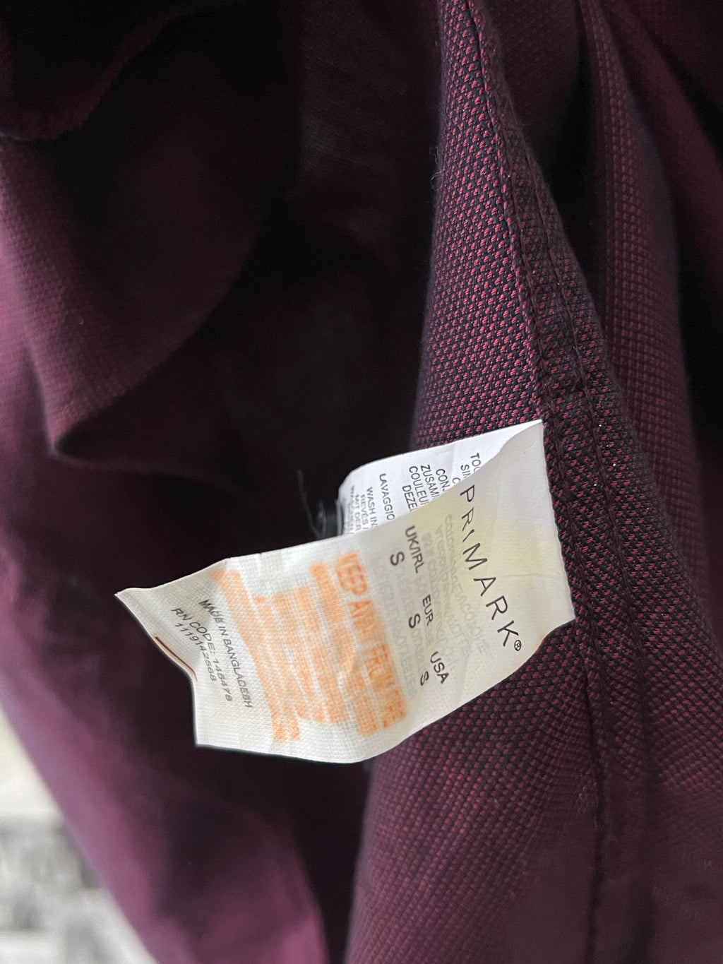 Adid*s® XS | Chest: 18" | Maroon | Shirt | 547 - Genuine Maal