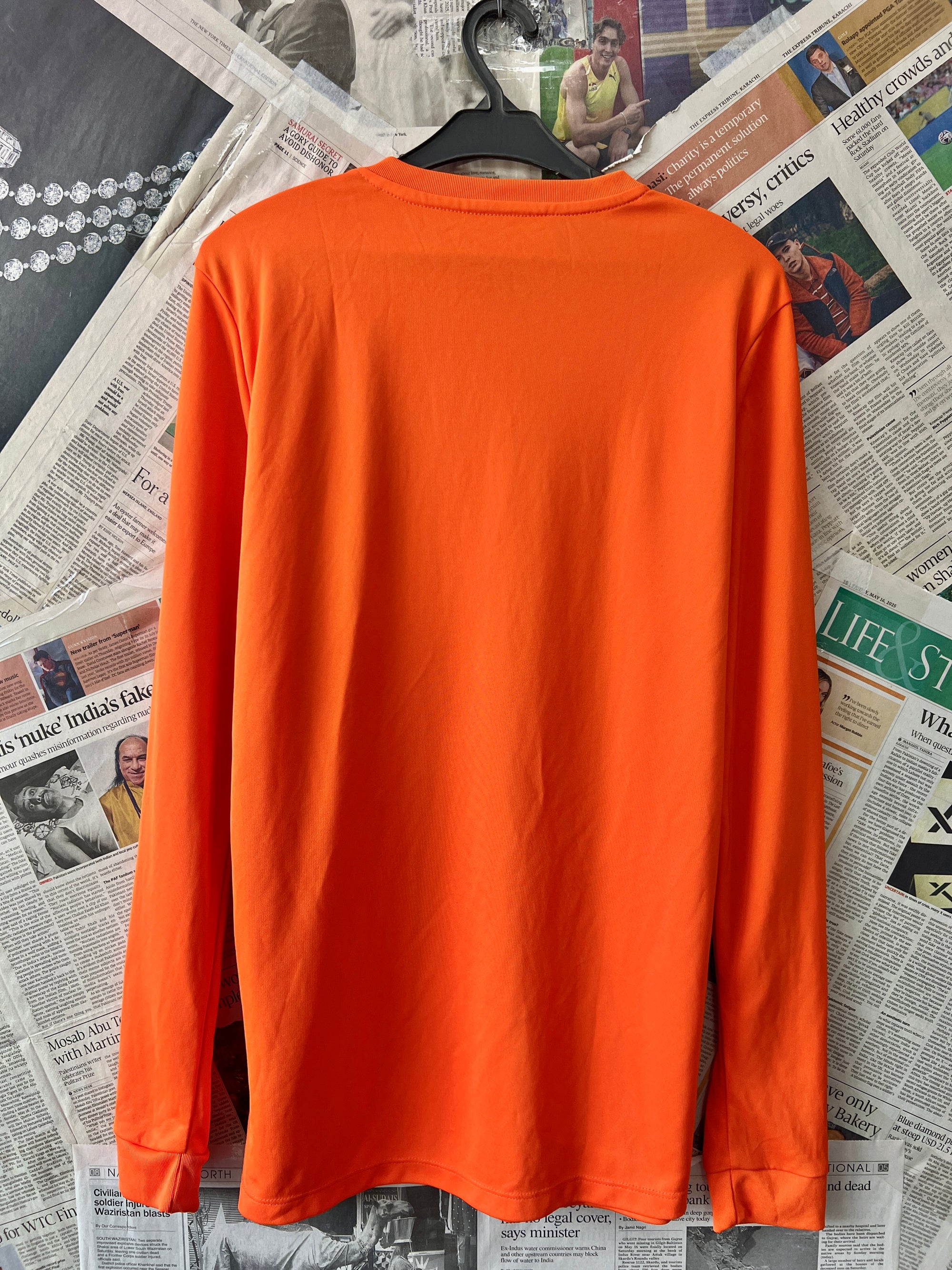 N*ke® Small | Chest: 19.5" | Orange | Shirt | 302 - Genuine Maal