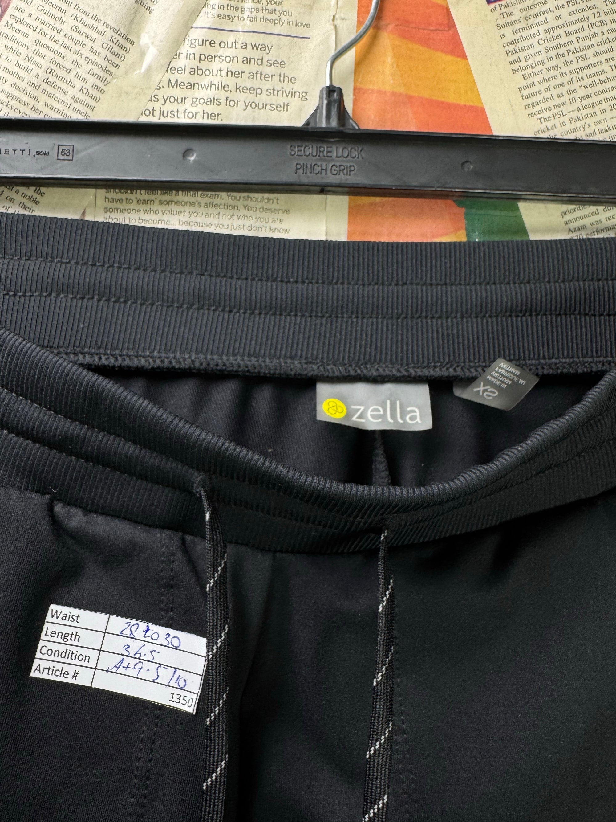 Zella® Waist: 28" to 30" | Black | Gym Trousers | 1350 - Genuine Maal