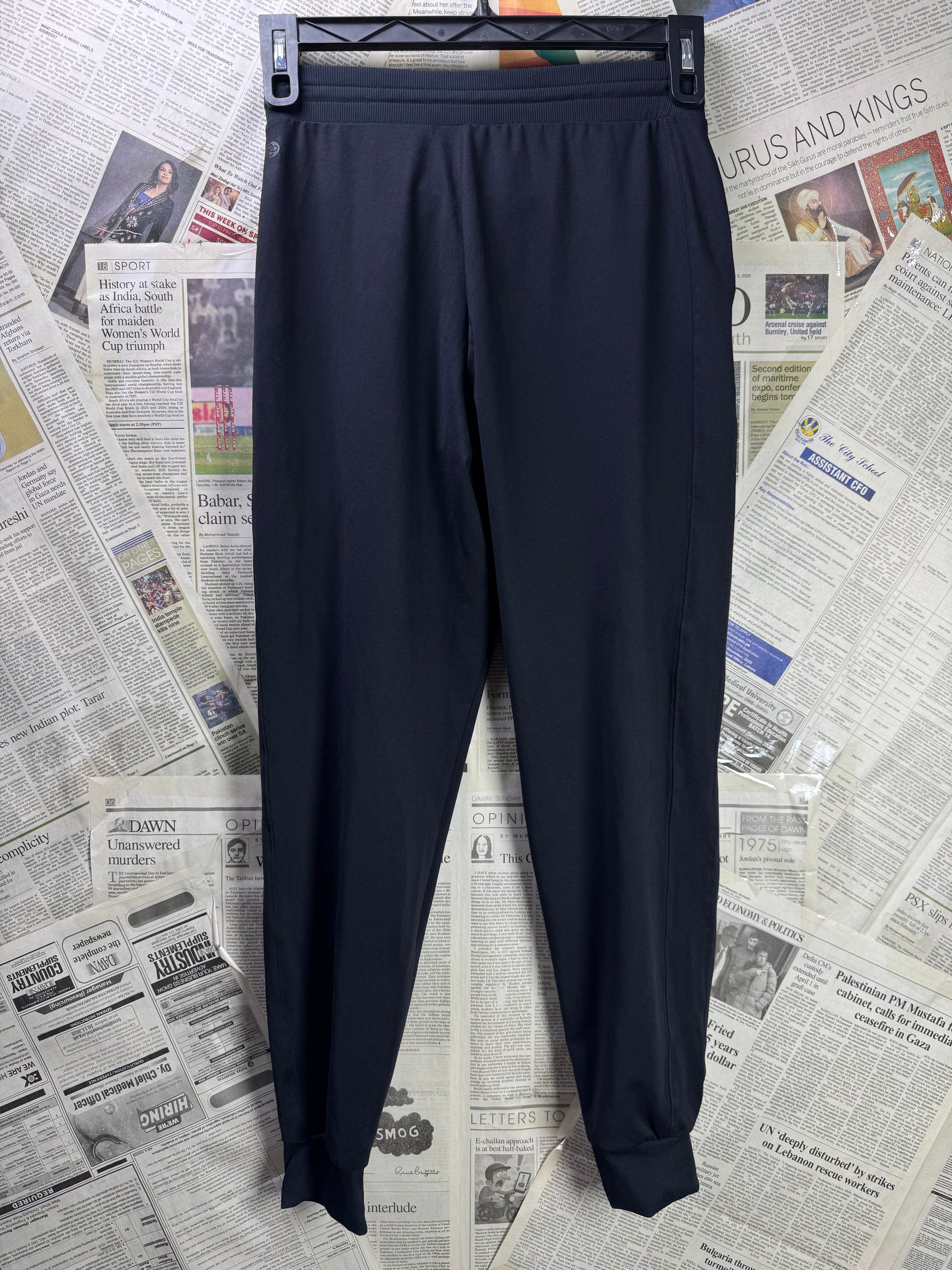 Zella® Waist: 28" to 30" | Black | Gym Trousers | 1350 - Genuine Maal