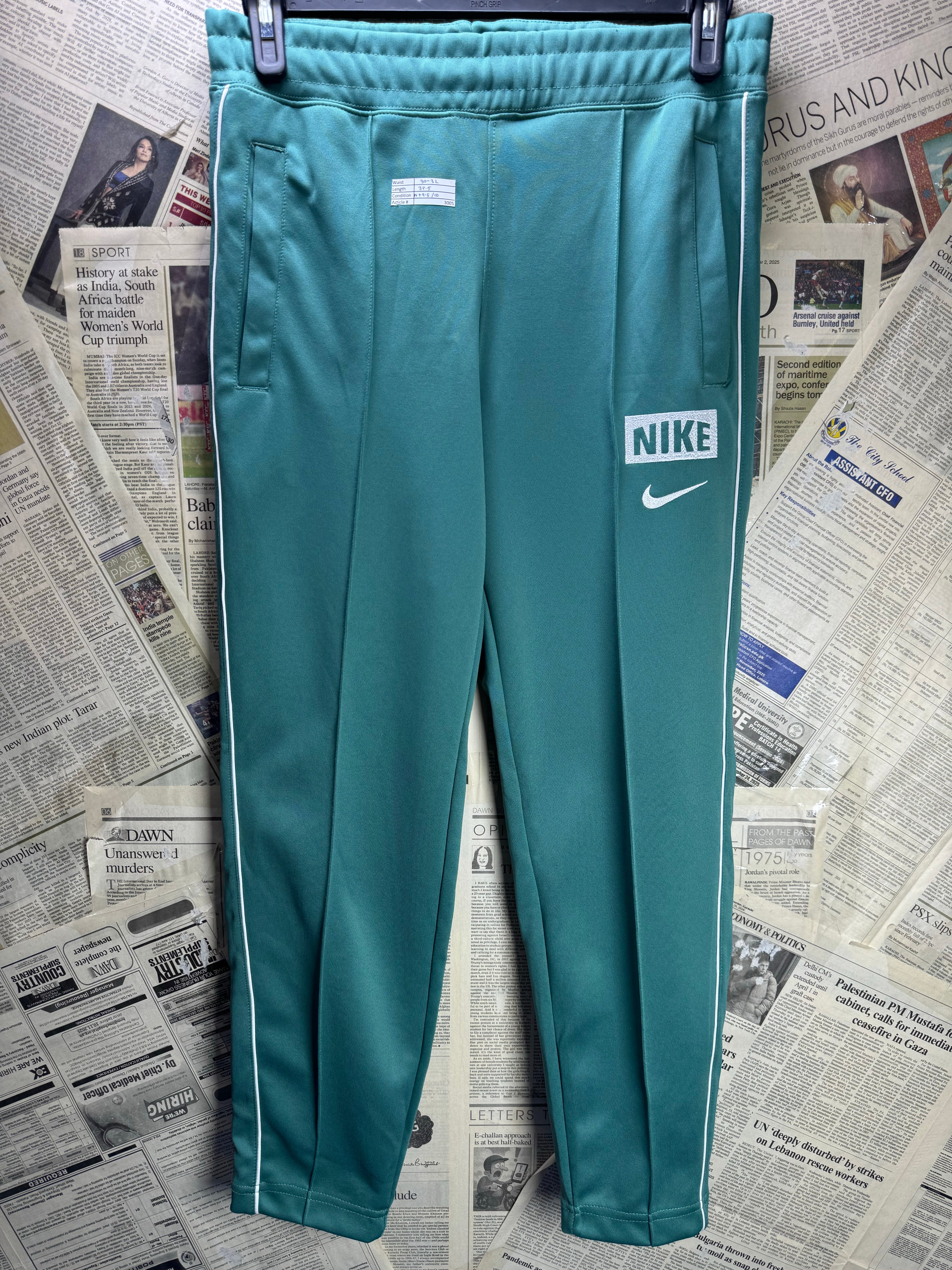 N*ke® Waist: 30" to 32" | Green| Sports Trousers | Polyester | 3005 - Genuine Maal