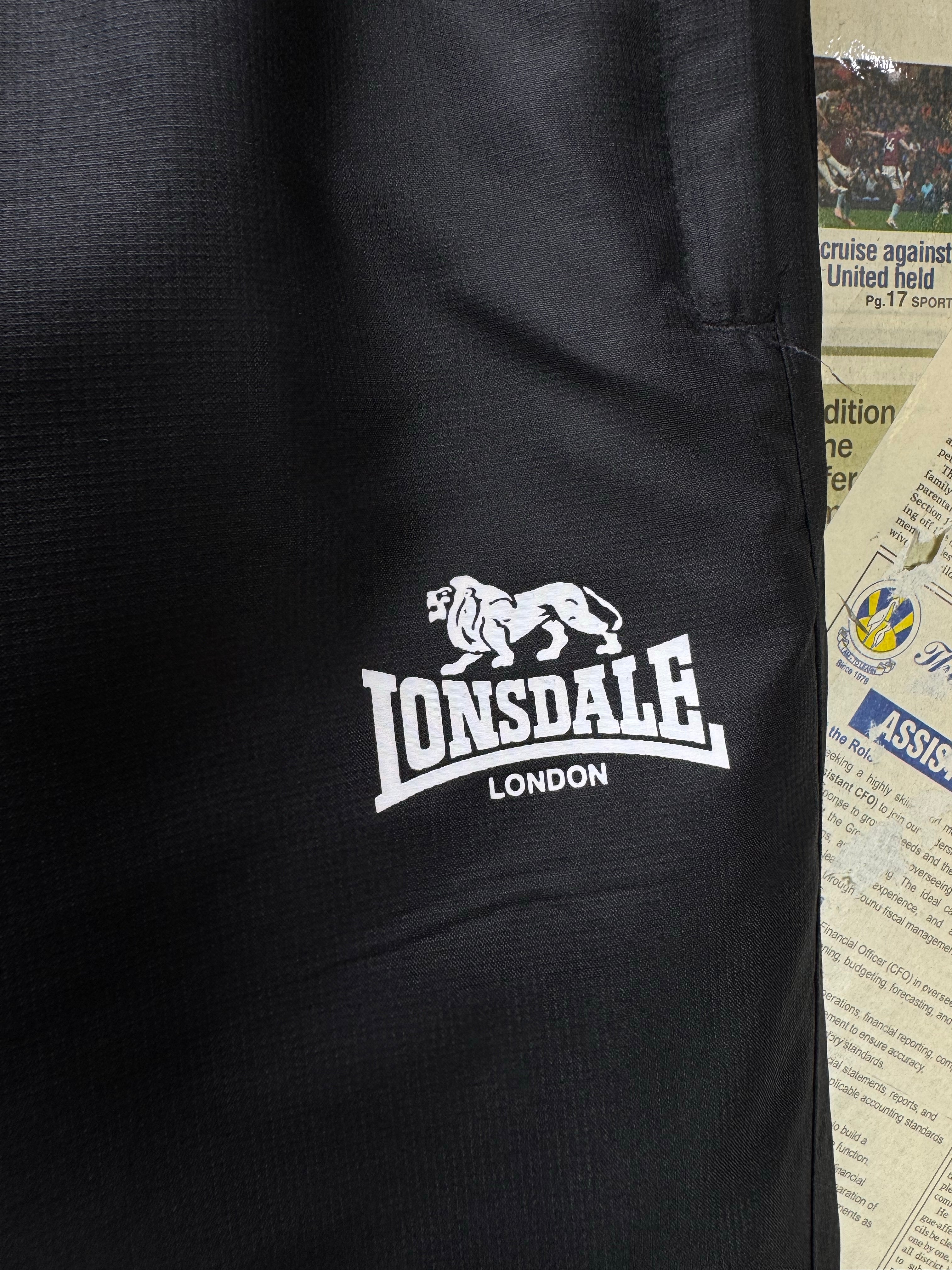 Lonsdale® Waist: 30" to 32" | Black | Sports Trousers | Polyester | 3027 - Genuine Maal