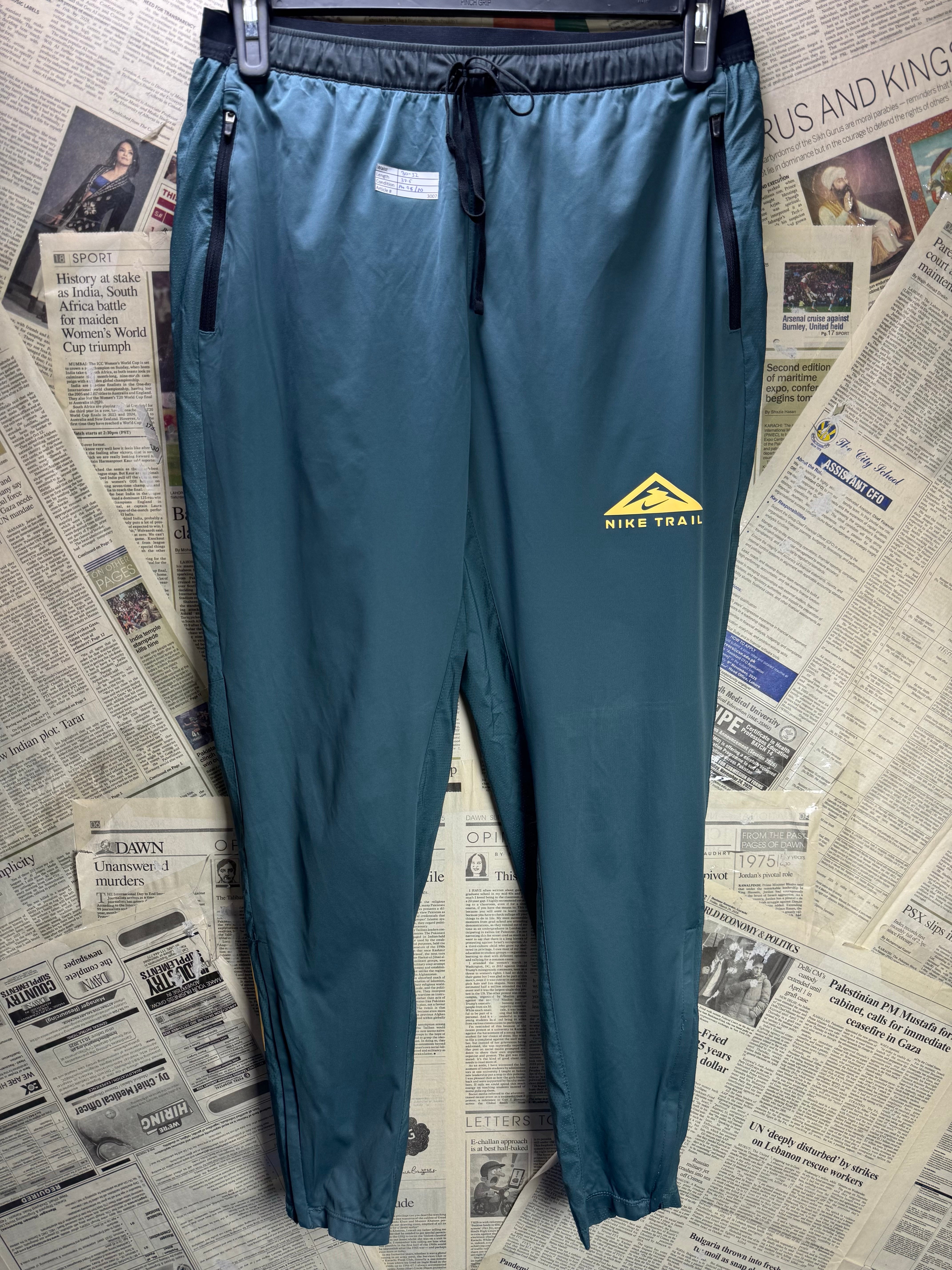 N*ke® Waist: 30" to 32" | Green | Trail Trousers | Poly - Elastane | 3007 - Genuine Maal